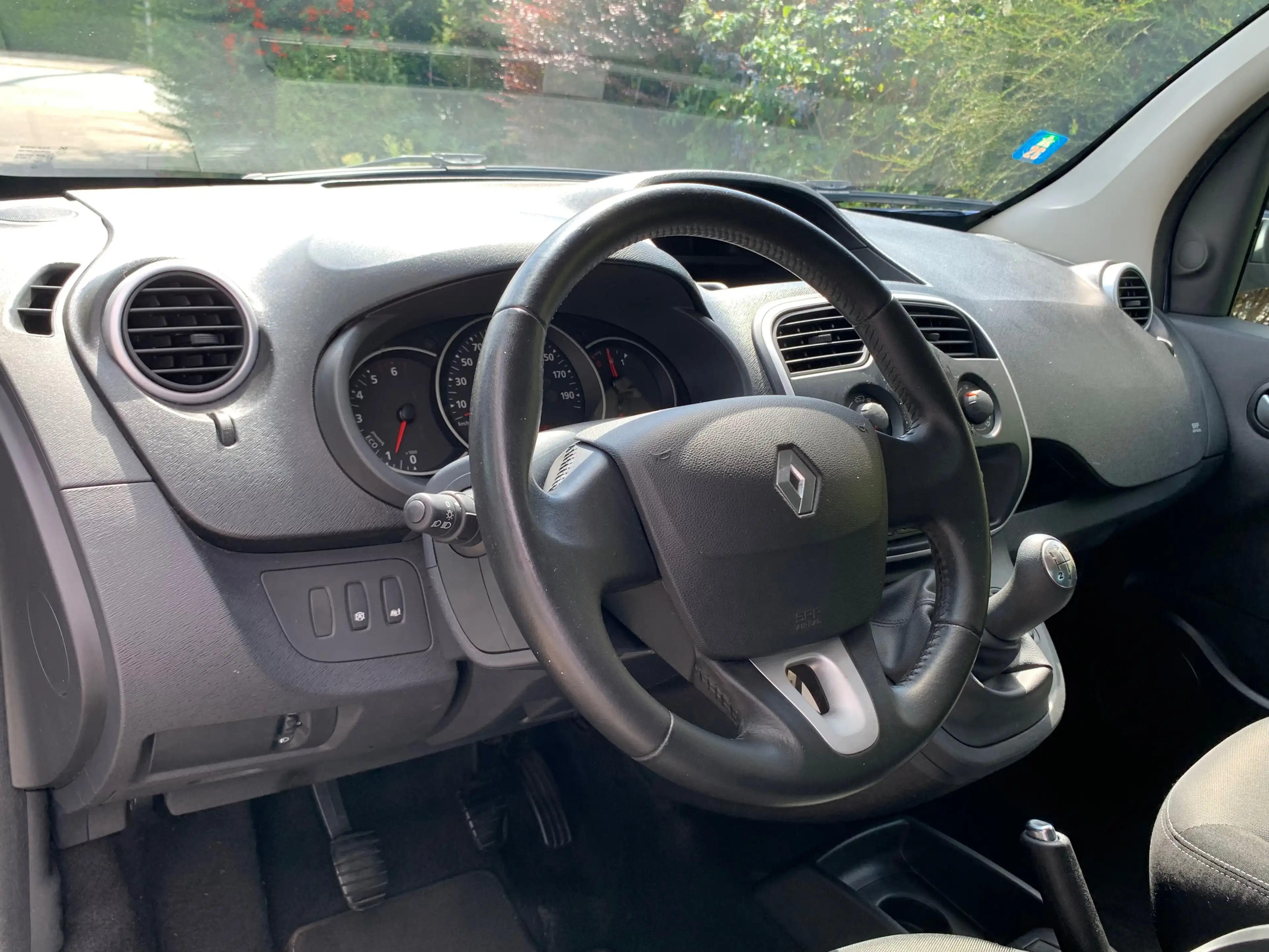 Renault Kangoo 1.5 dCi 90CV / LIMITED / 5 PLACES / AIRCO / 2 PORTES LATÉRALES — photo 10