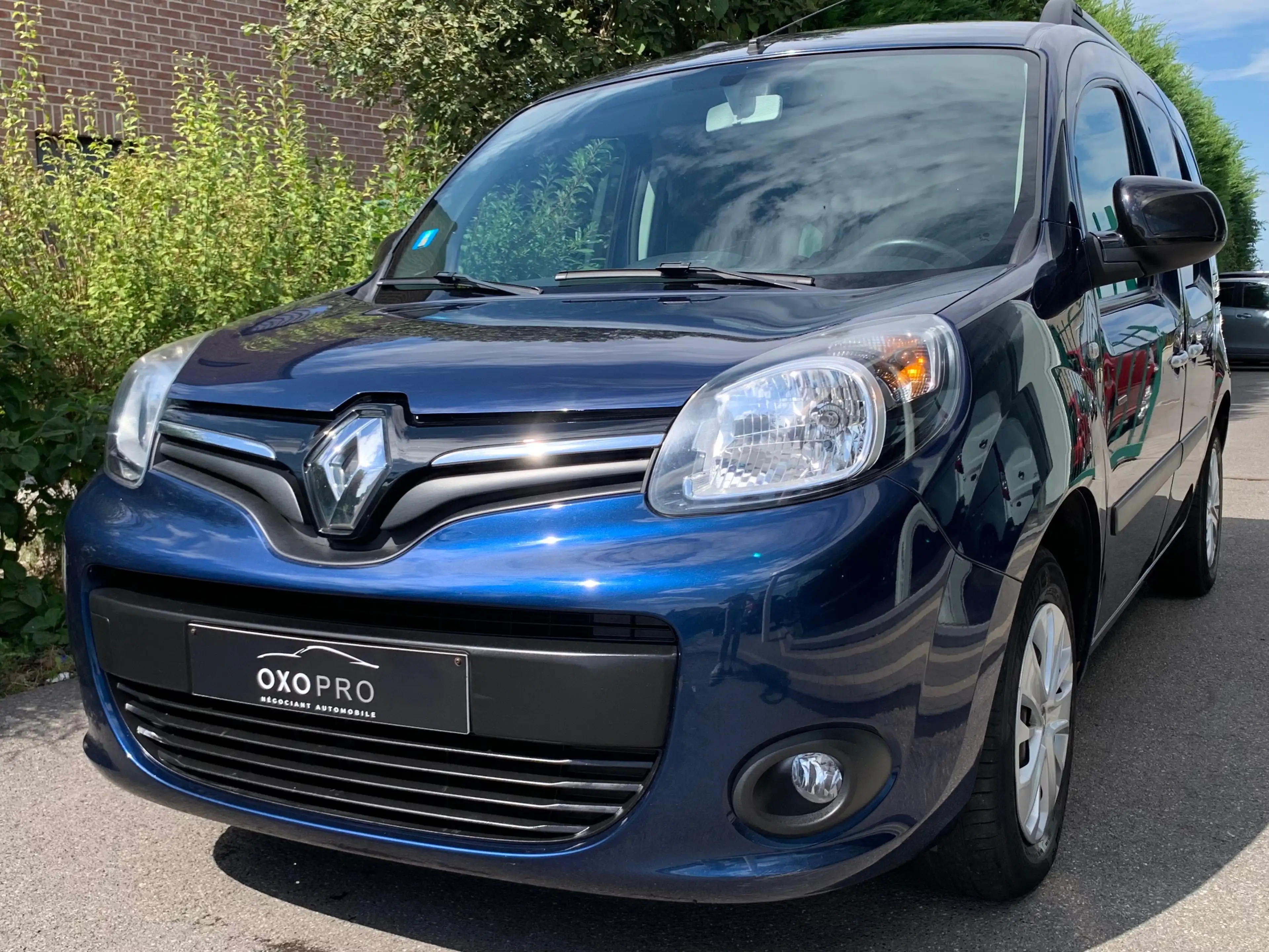 Renault Kangoo 1.5 dCi 90CV / LIMITED / 5 PLACES / AIRCO / 2 PORTES LATÉRALES — photo 2