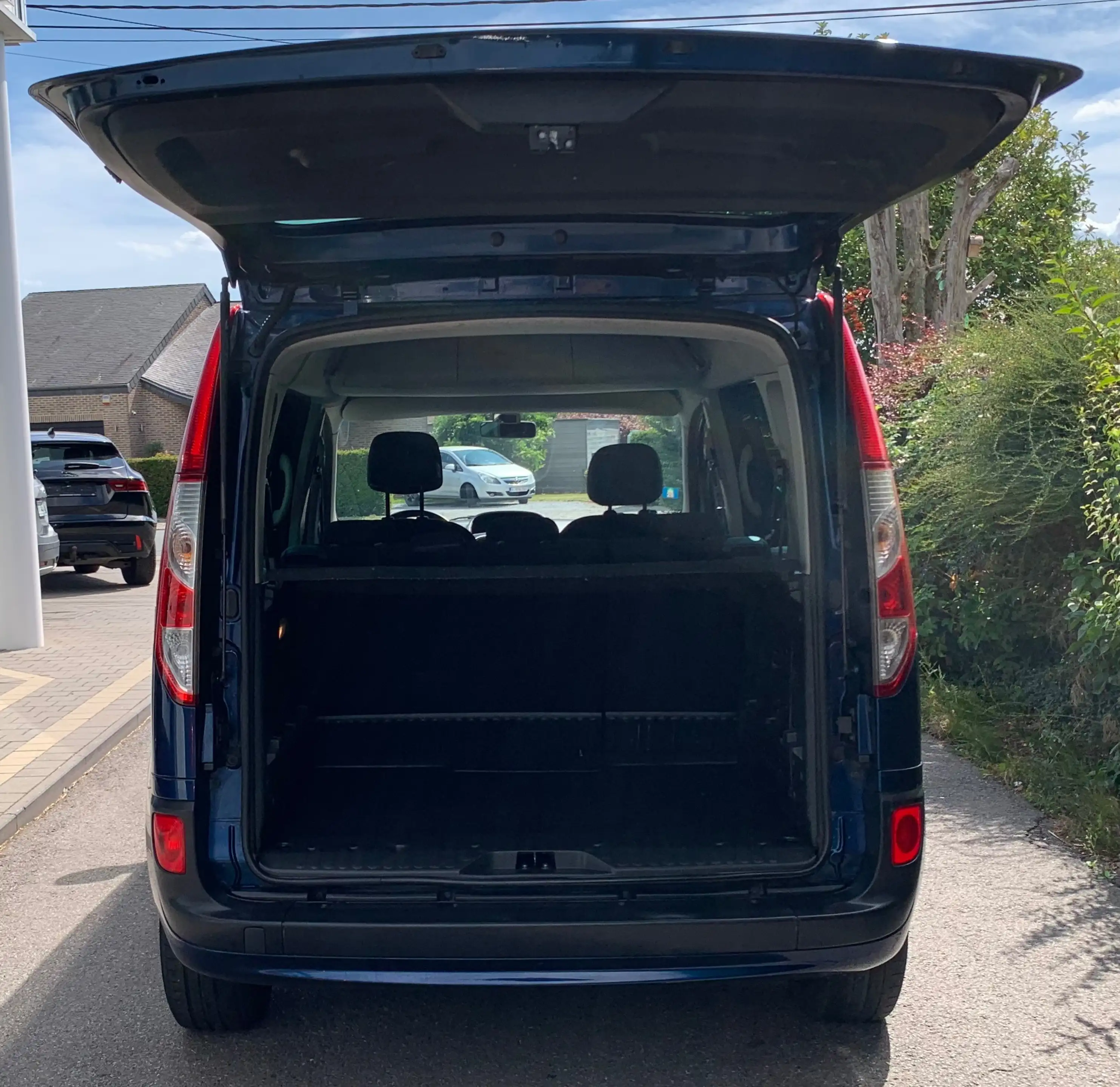 Renault Kangoo 1.5 dCi 90CV / LIMITED / 5 PLACES / AIRCO / 2 PORTES LATÉRALES — photo 8