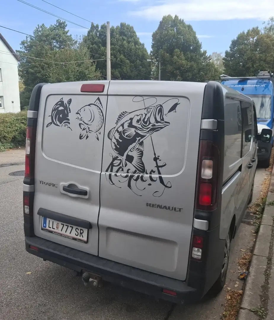 Renault Trafic - 1