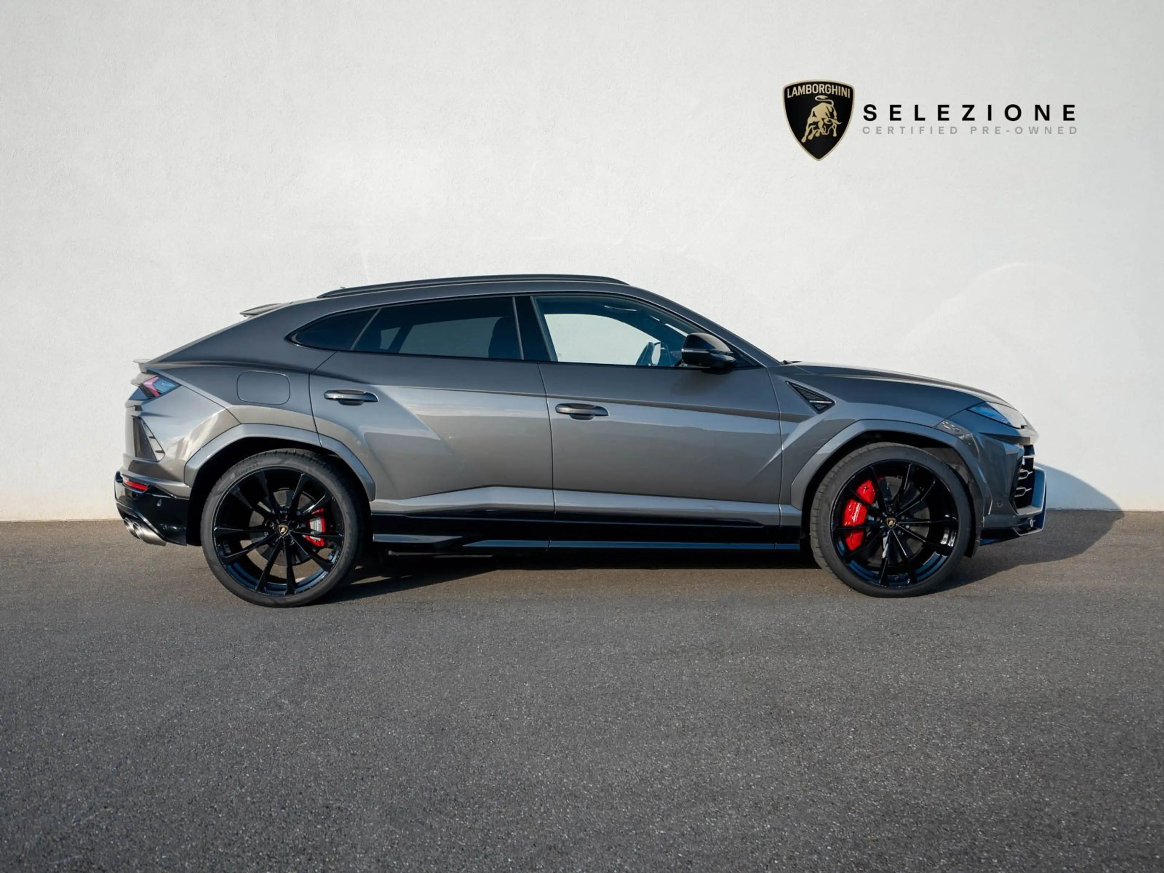 Lamborghini Urus 23" B&O PANO MASSAGE AHK PARK ASSIST BIG CARBON ST — photo 2
