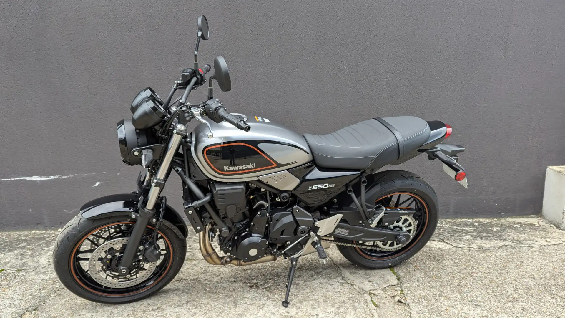 Kawasaki Z 650 RS - 2