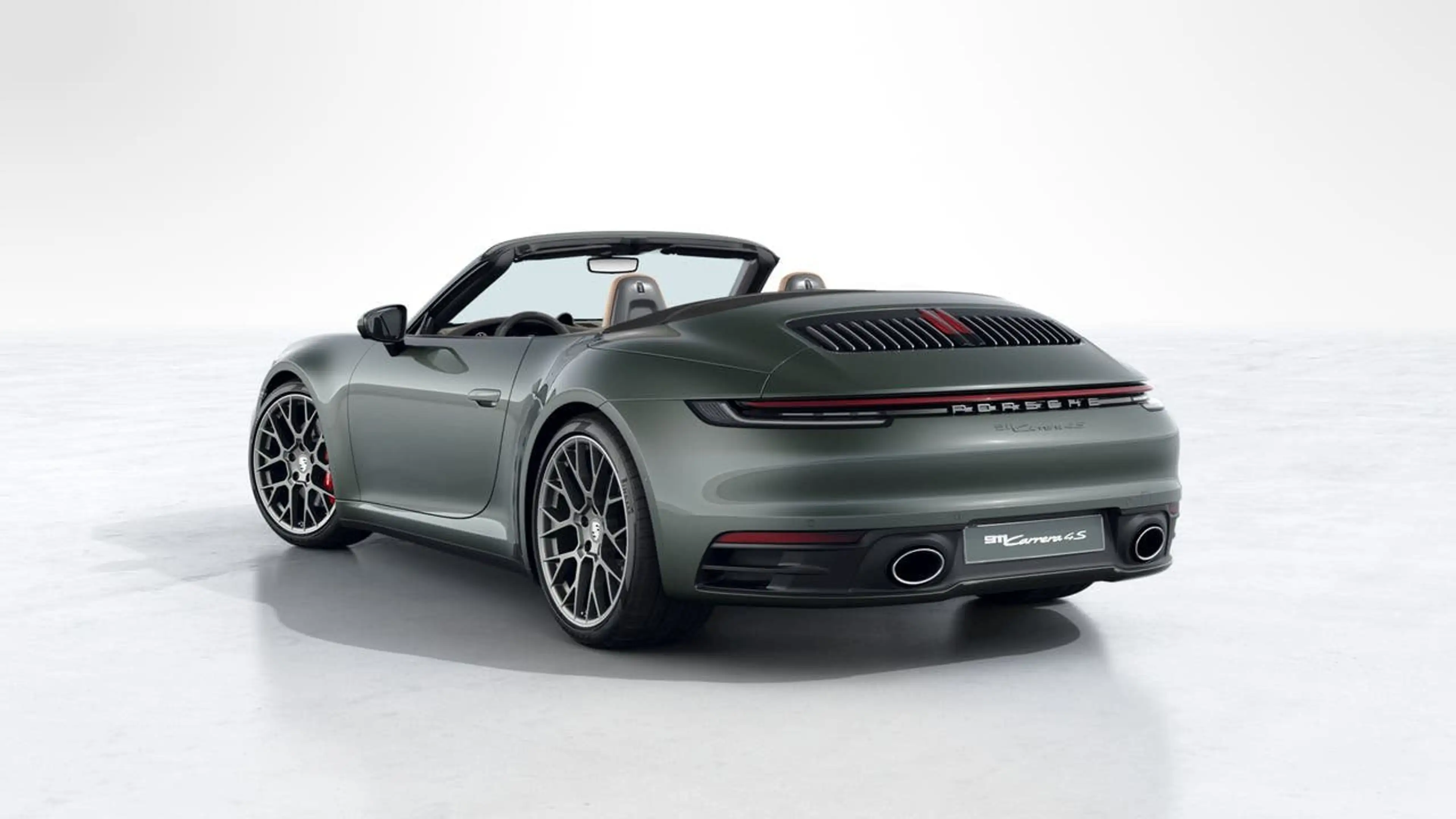 Porsche 992 Carrera 4S Cabriolet — photo 3