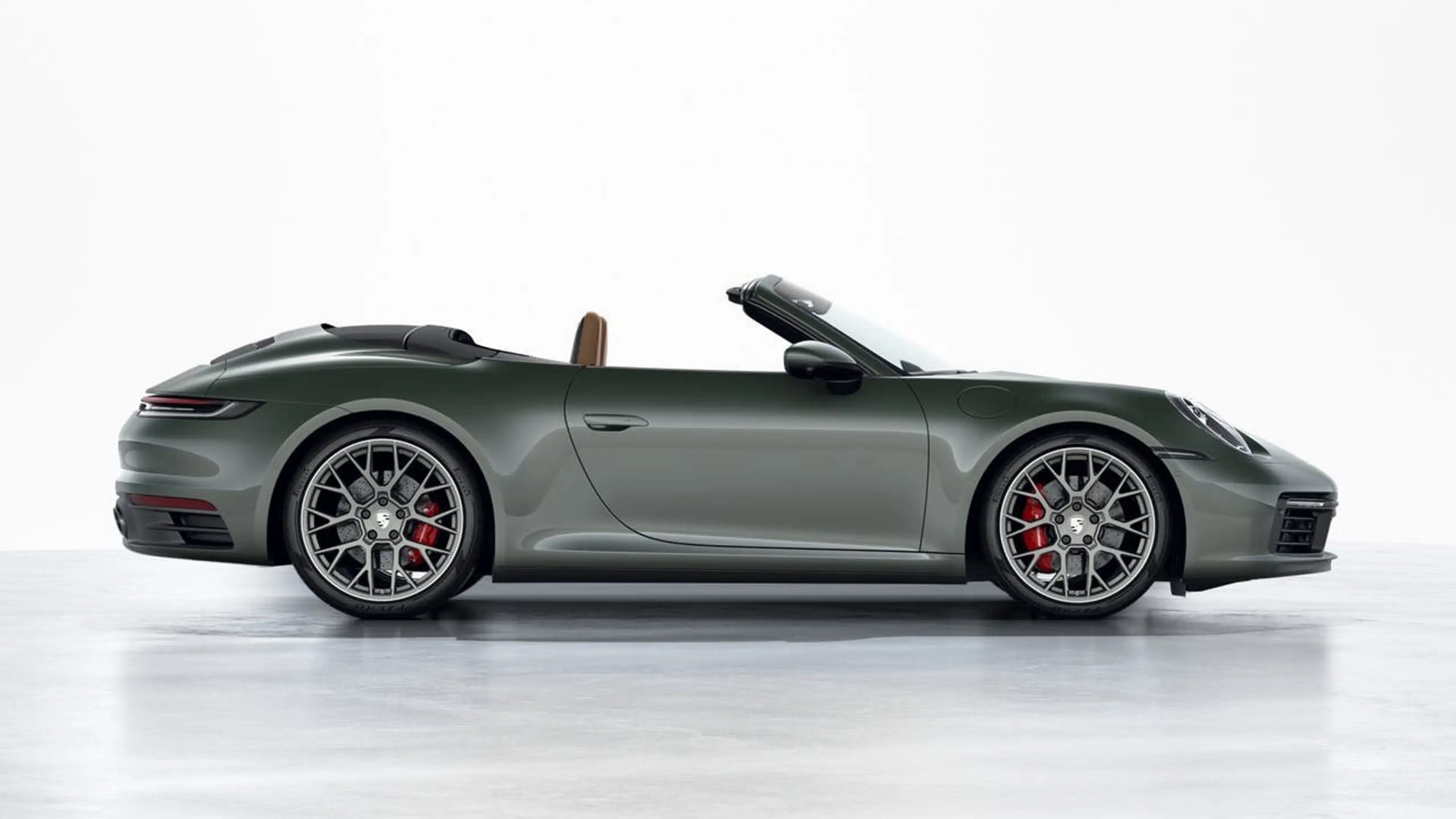 Porsche 992 Carrera 4S Cabriolet — photo 5