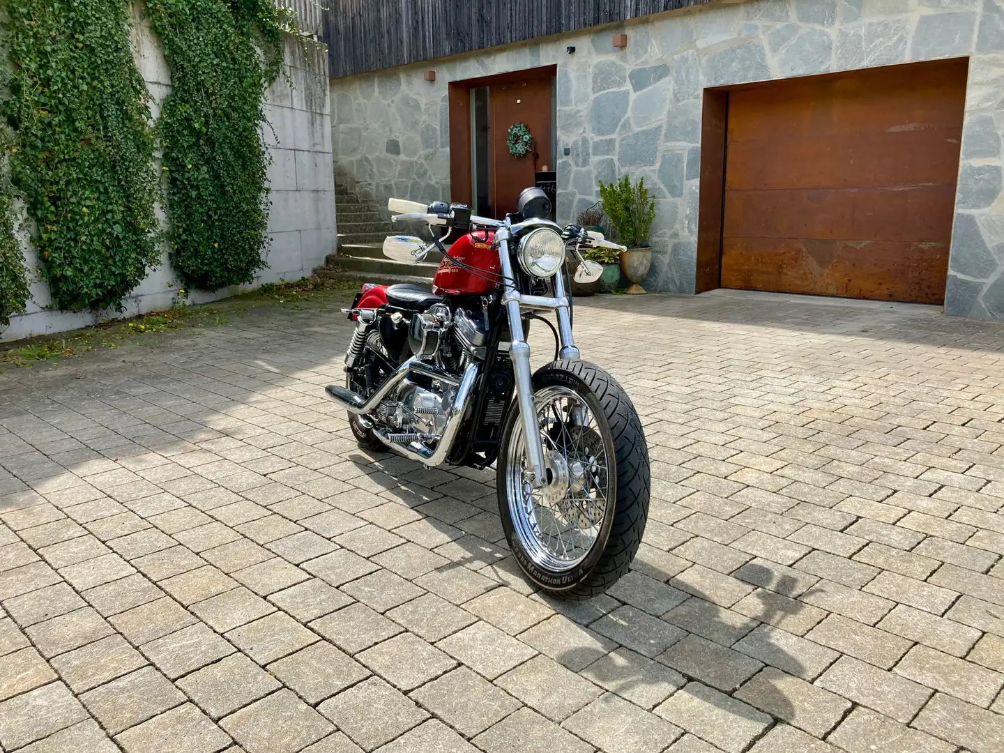 Harley-Davidson Sportster 883 Rood - 1
