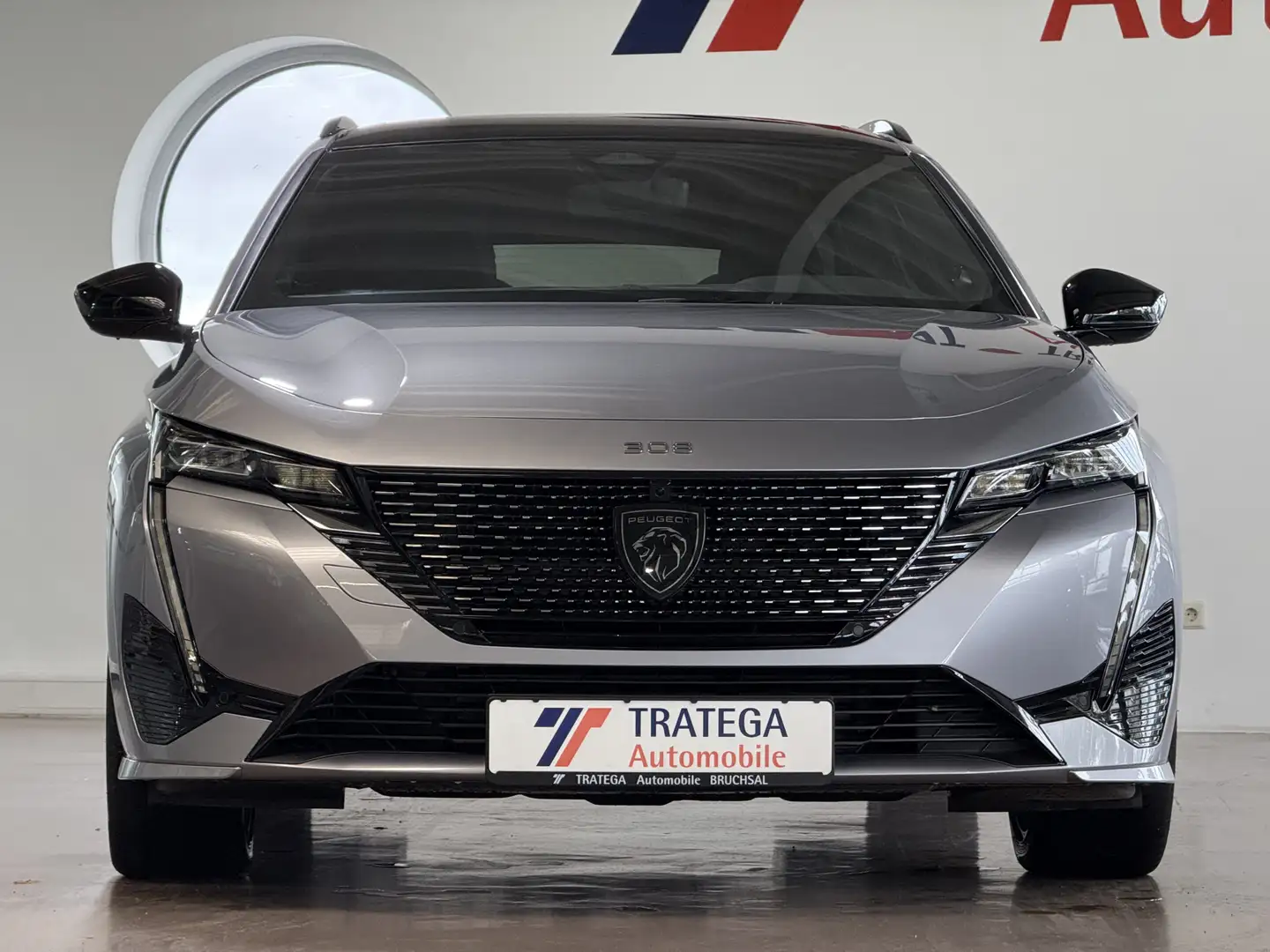 Peugeot 308 SW Hybrid145 GT Premium 360° Pano ACC Matrix Zilver - 2