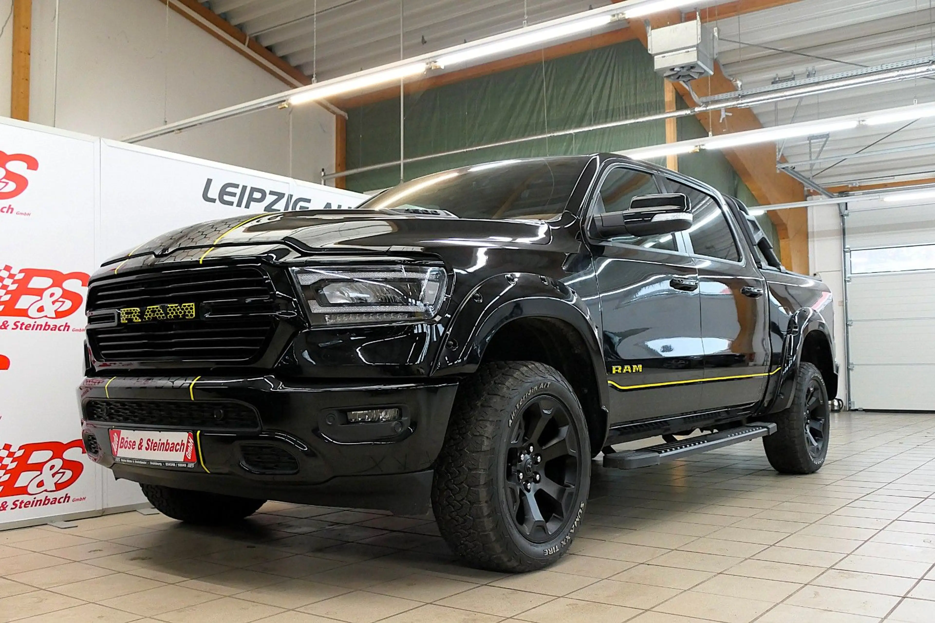 Dodge RAM 5,7 HEMI V8 BigHorn L-StarCrew Cab 4x4*LPG*
