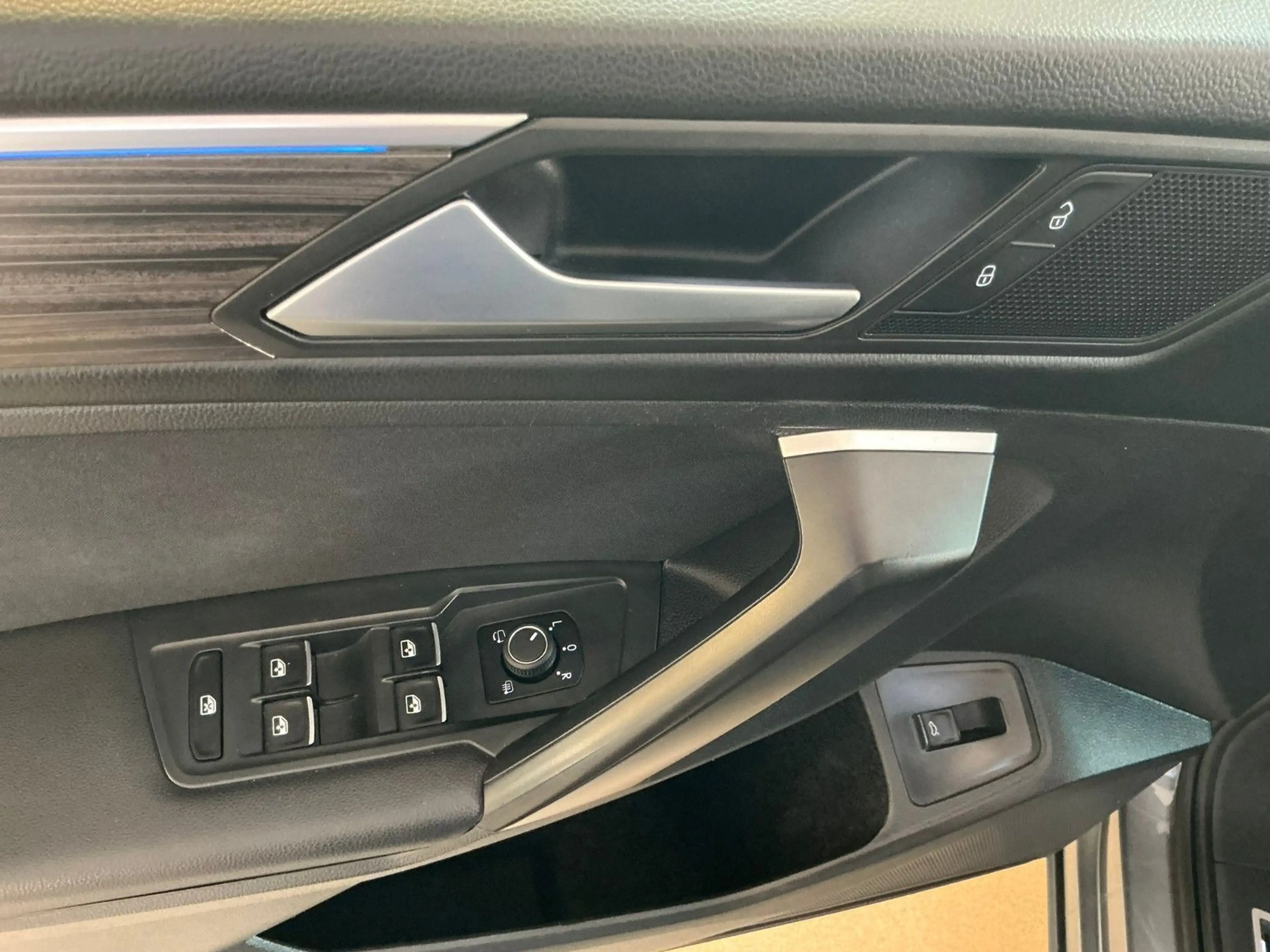Volkswagen Tiguan Allspace 2.0 TSI Elegance 4Motion | AHK | — photo 15