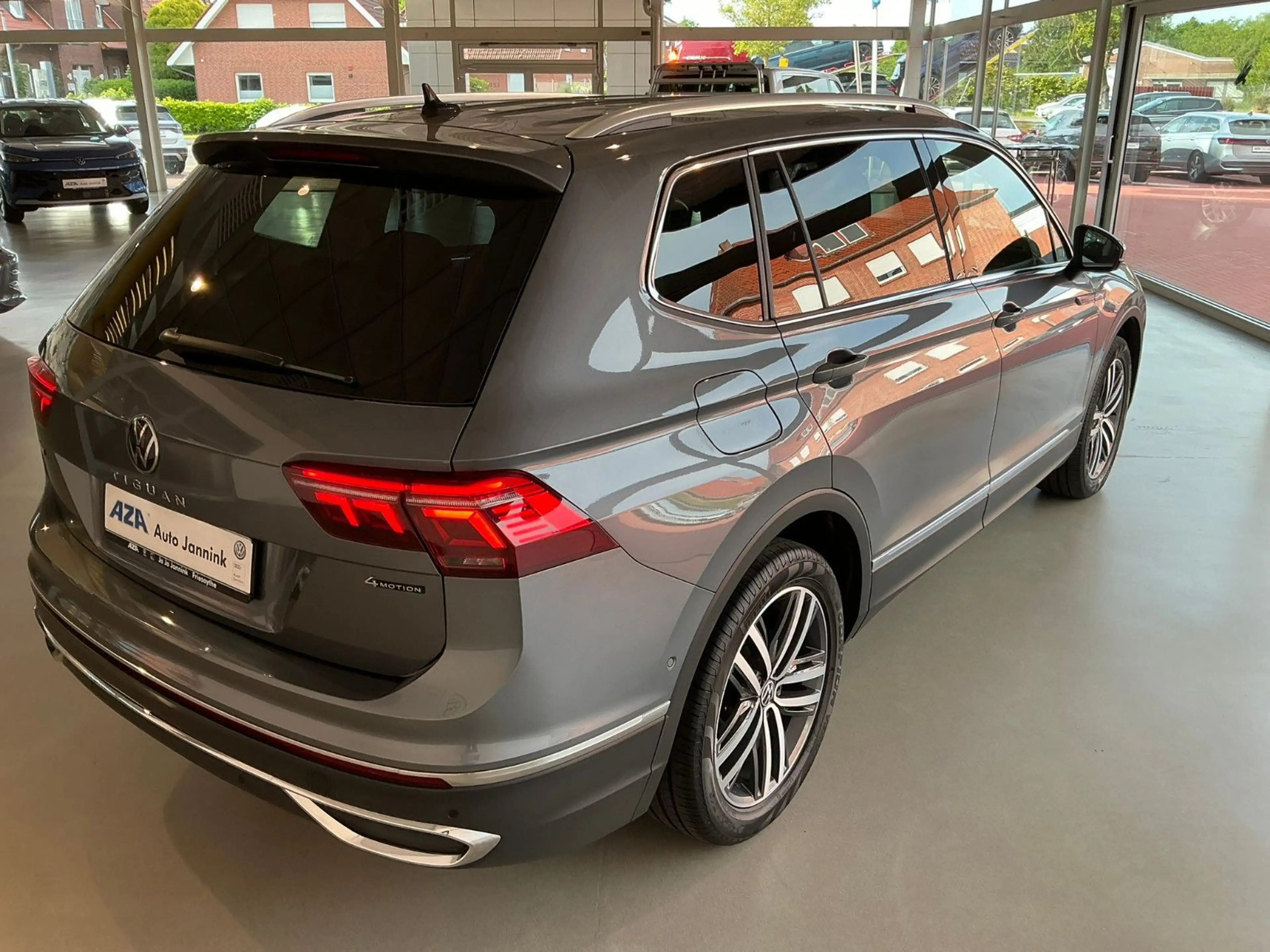 Volkswagen Tiguan Allspace 2.0 TSI Elegance 4Motion | AHK | — photo 6