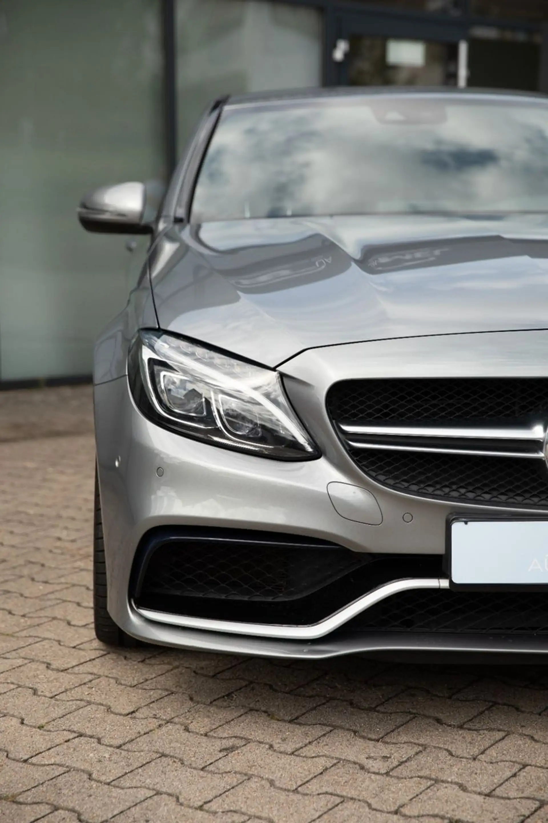 Mercedes-Benz C 63 AMG C 63S AMG V8 Biturbo Ambiente Intelligent Light — photo 5