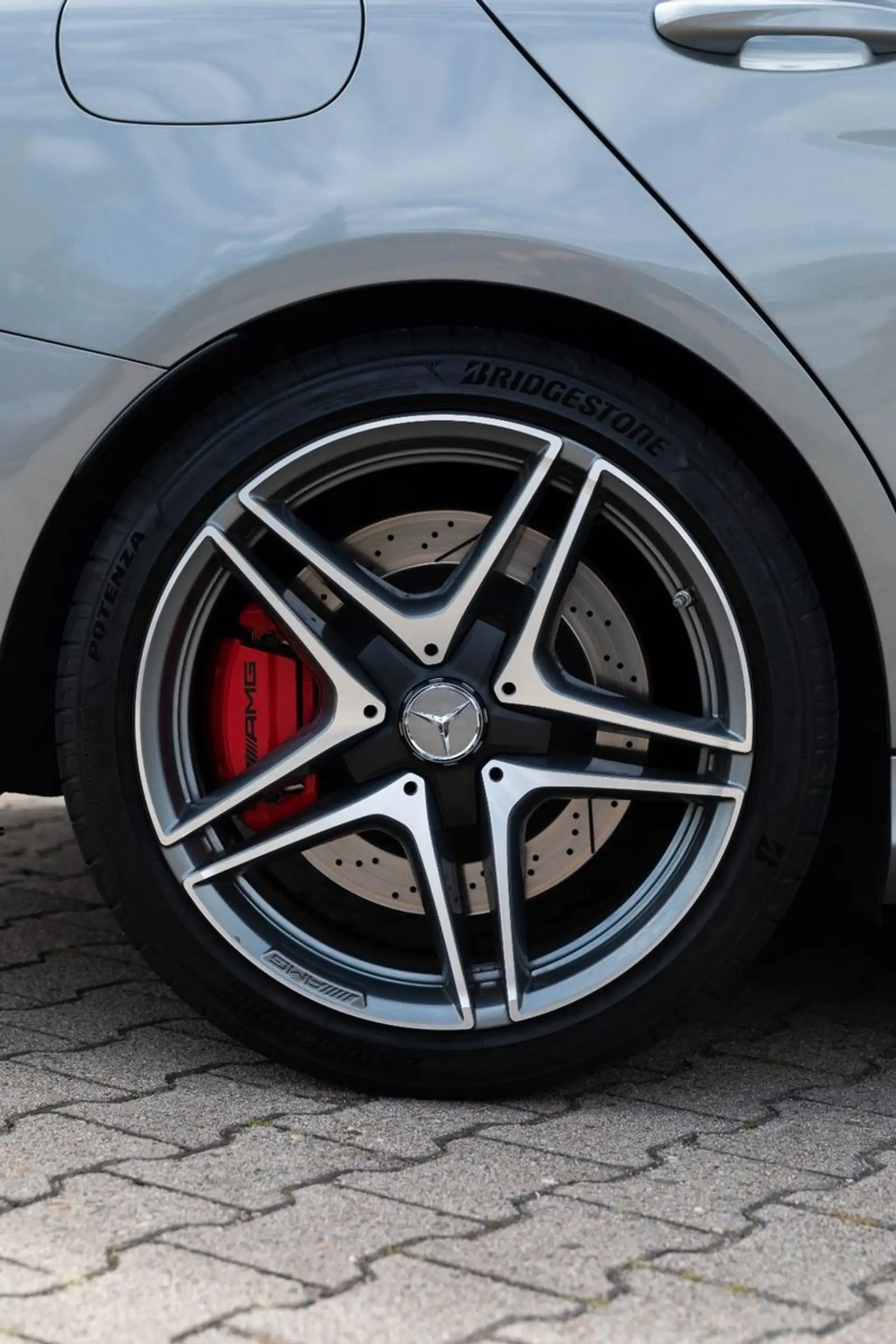 Mercedes-Benz C 63 AMG C 63S AMG V8 Biturbo Ambiente Intelligent Light — photo 13