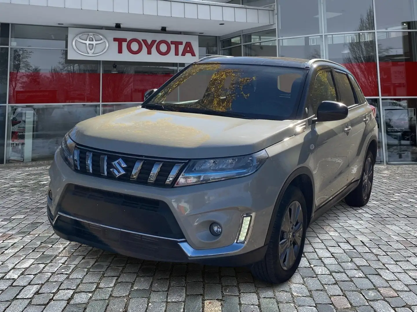 Suzuki Vitara 1.4 DITC 4x2 Comfort gepflegter SUV Schwarz - 1