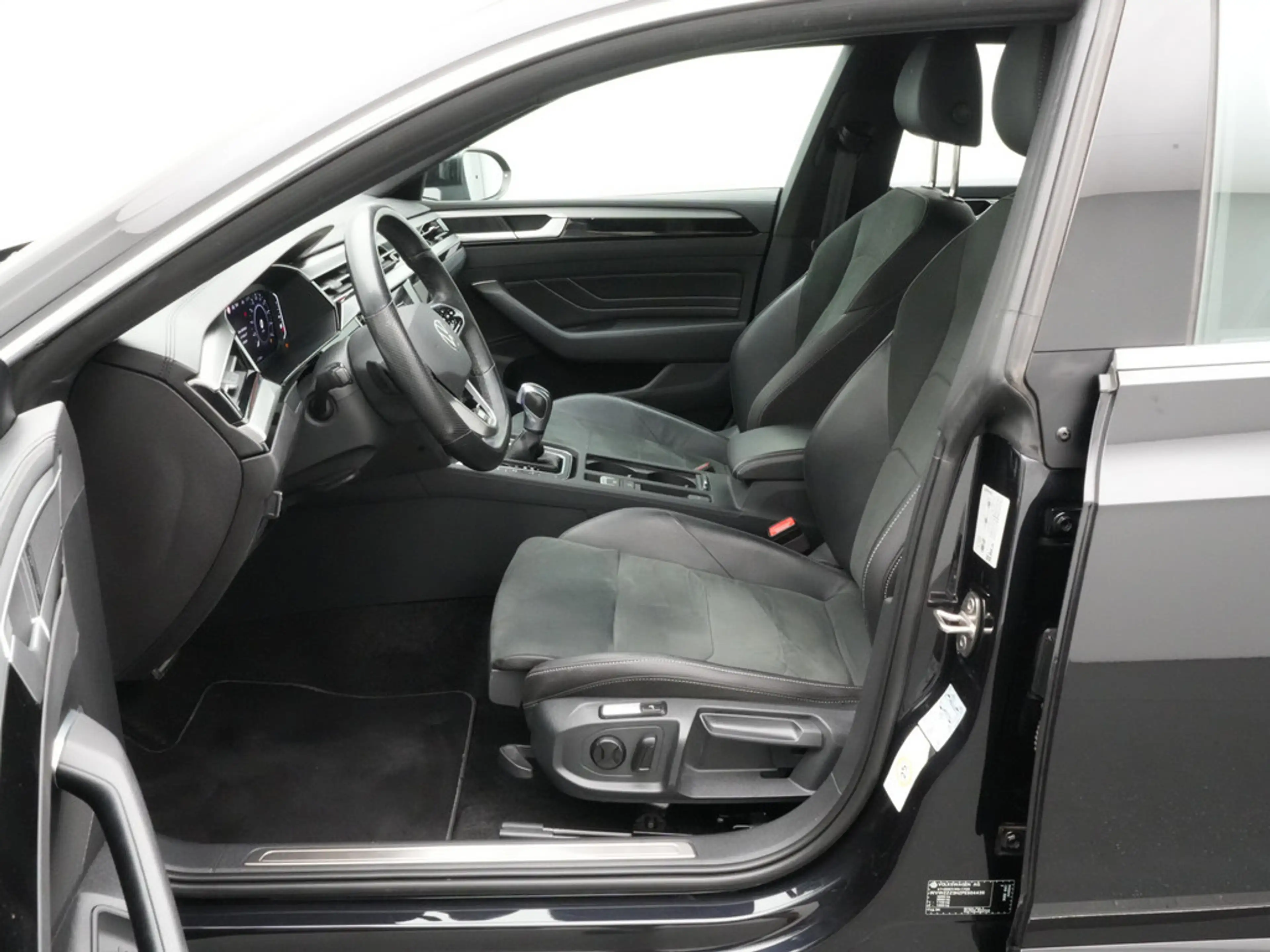 Volkswagen Arteon SB eHybrid R-Line ACC LEDER NAVI SHZ — photo 9