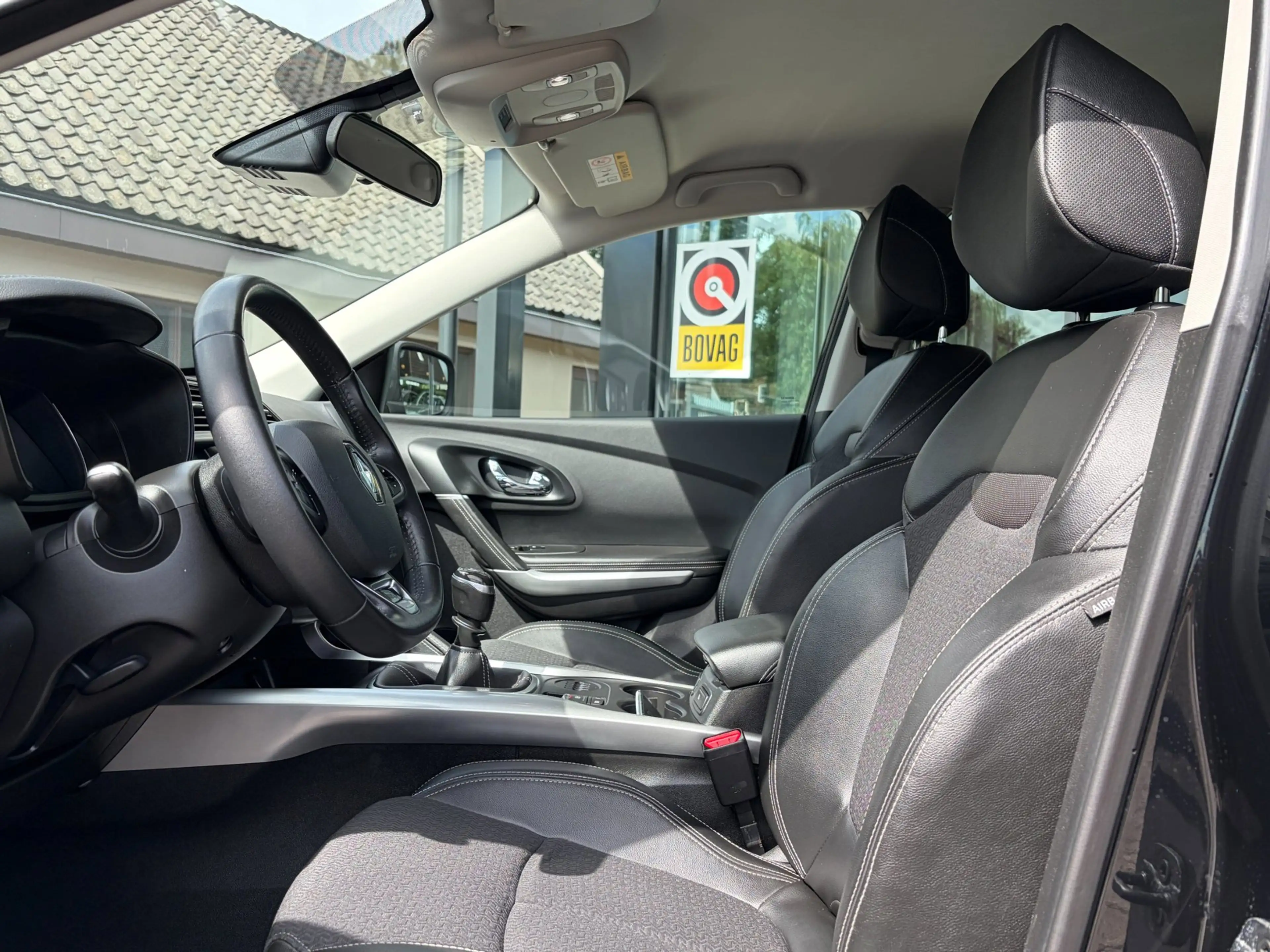 Renault Kadjar 1.2 TCe Intens Navi Clima Cruise Camera Trekhaak N — photo 15