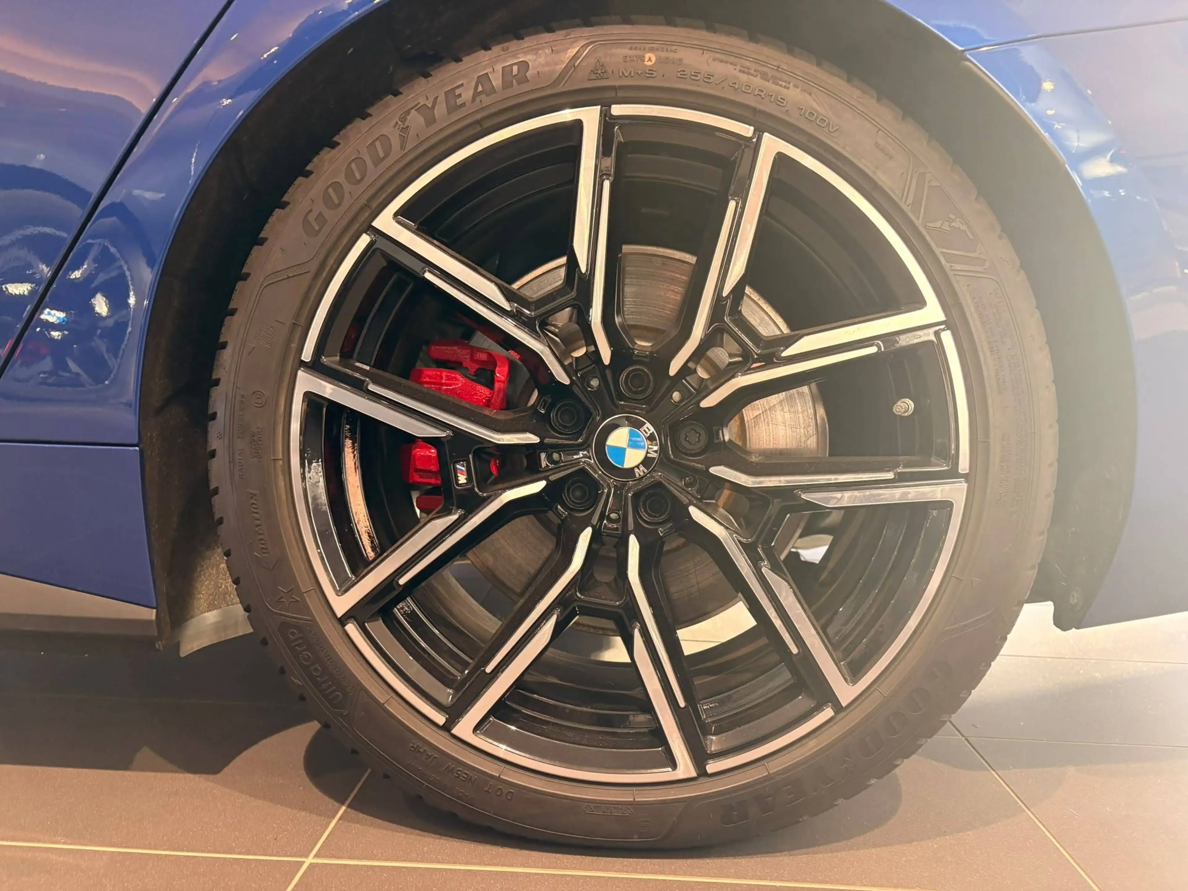 BMW i4 i4 Gran Coupe 83.9 kWh eDrive40 M Edition — photo 14