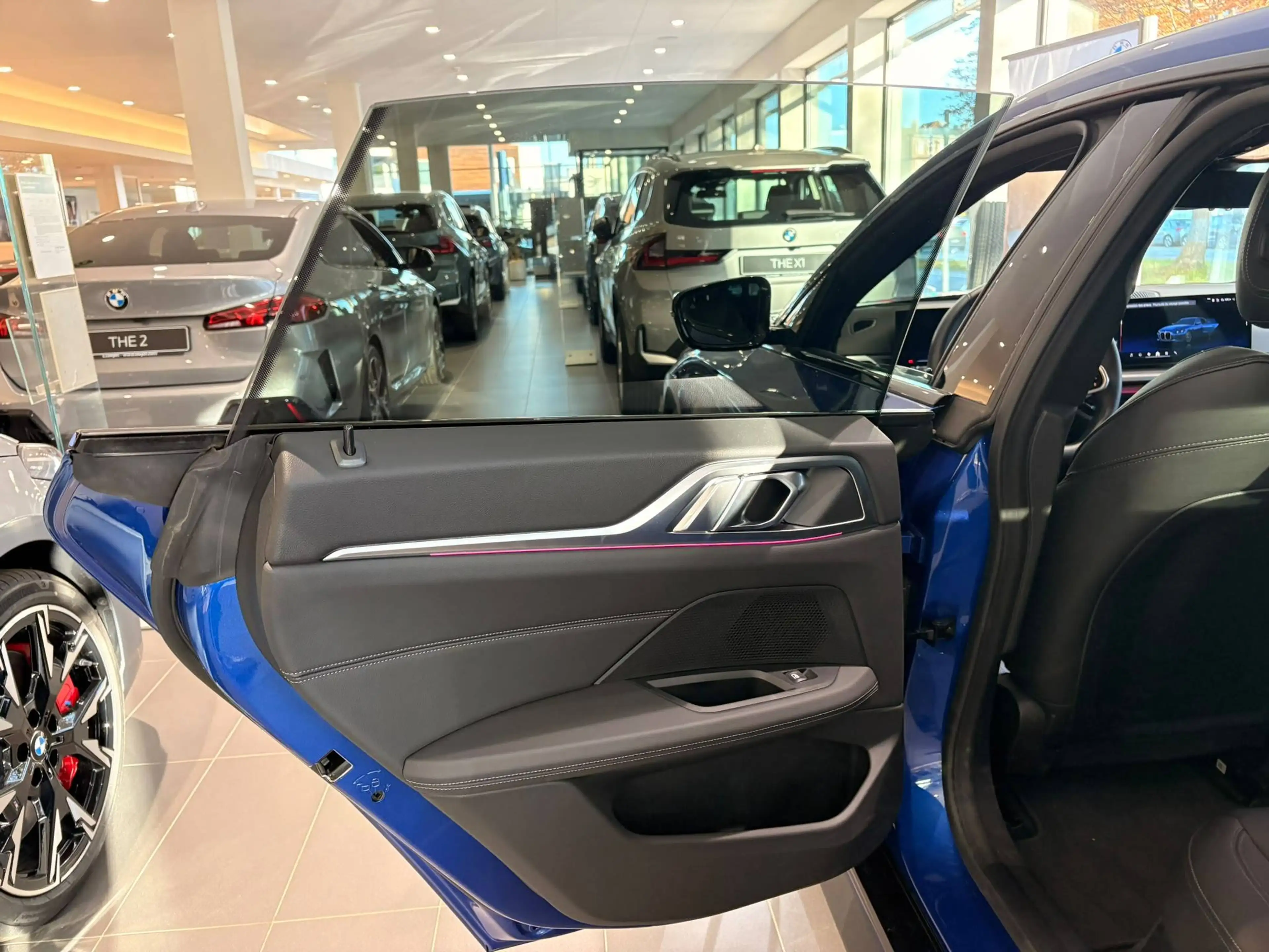 BMW i4 i4 Gran Coupe 83.9 kWh eDrive40 M Edition — photo 11