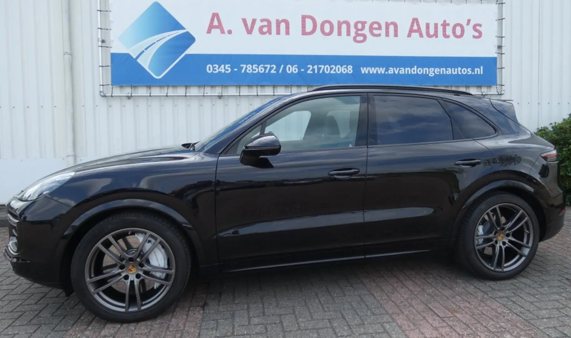 Porsche Cayenne 4.0 V8 551PK TURBO,Pano,360,Nightvision,Trhaak Zwart - 1