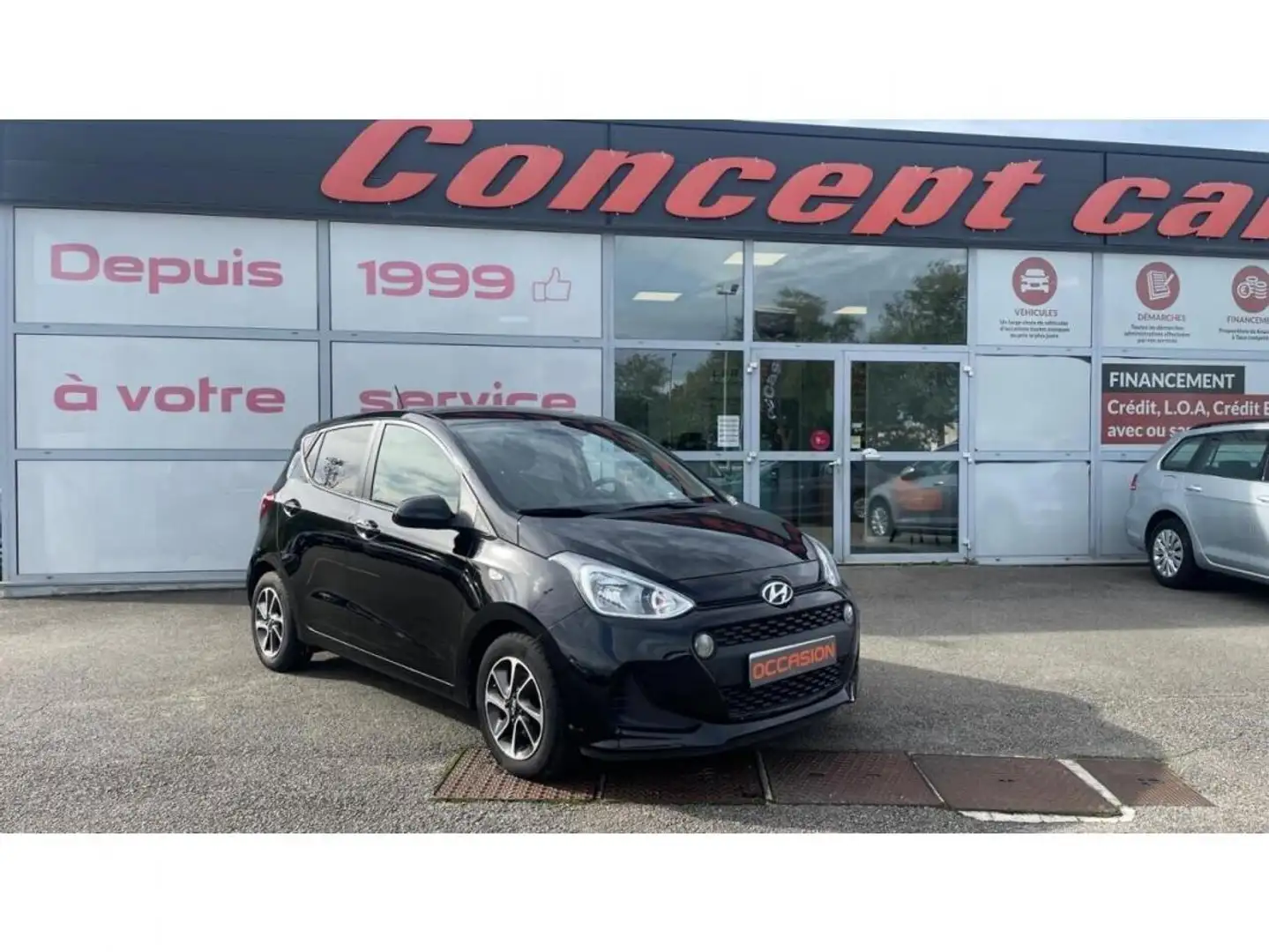 Hyundai i10 Intuitive 1.0 66cv + NAVIGATION TOMTOM + CARPLAY + JANTE ALU Noir - 1