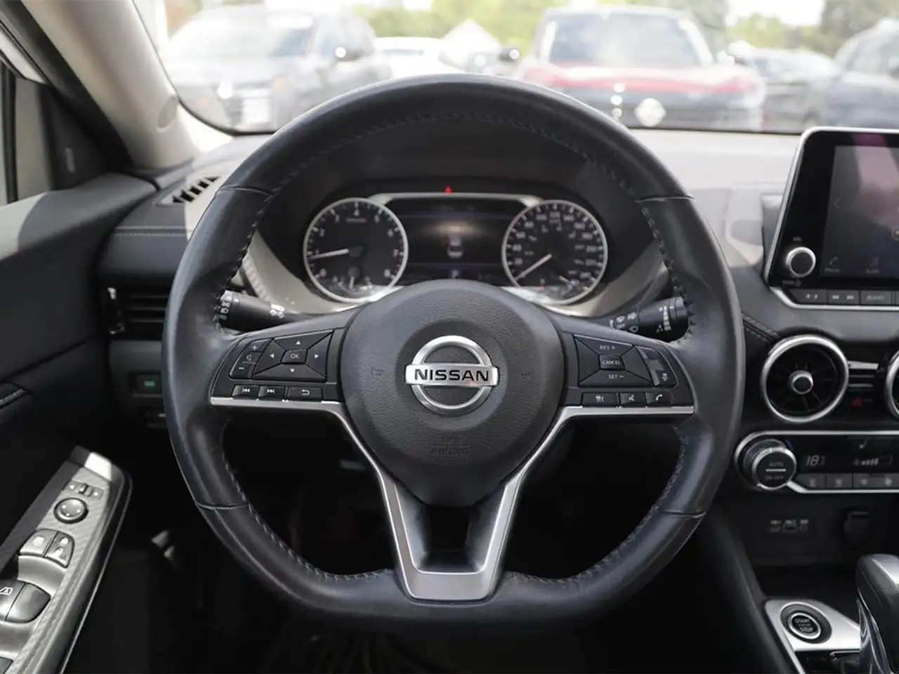 Nissan Sentra снимка Nissan Sentra