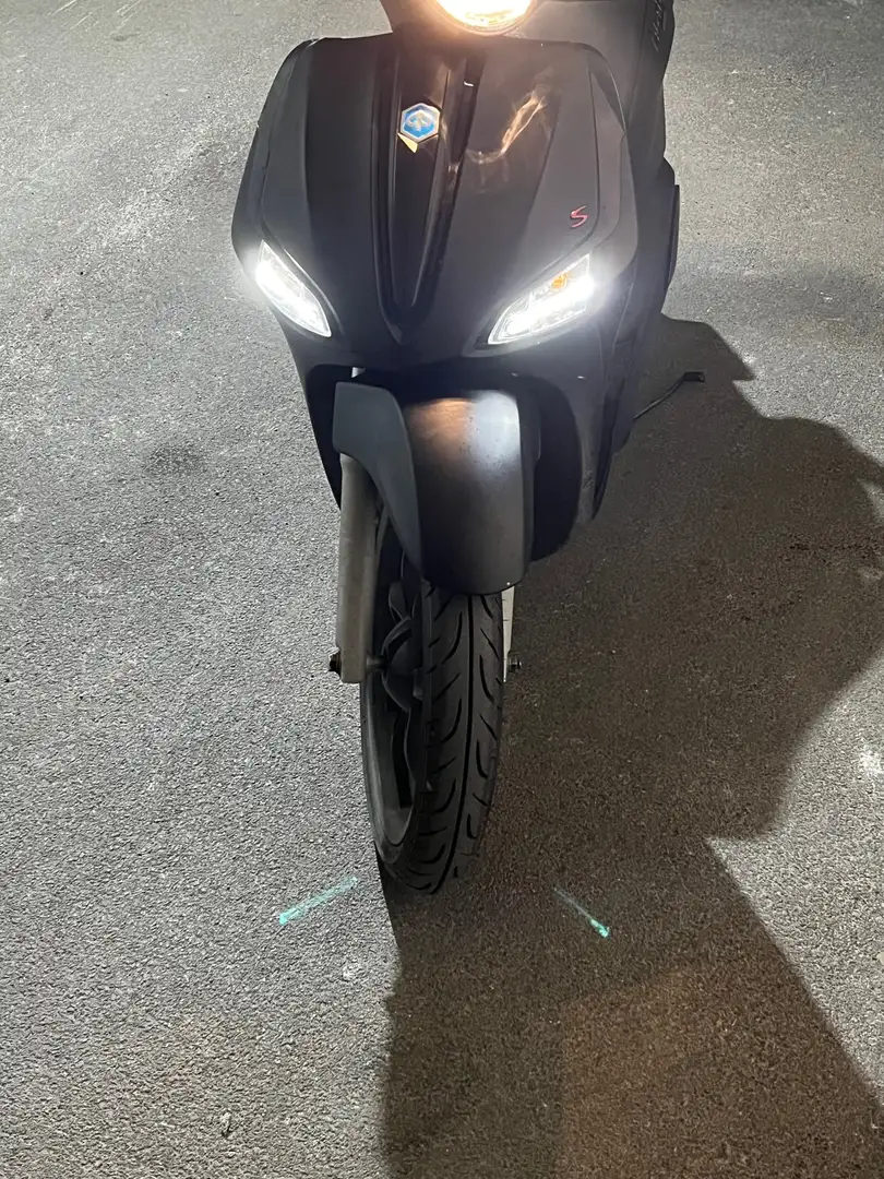 Piaggio Liberty 125 compreso di paravento ISOTTA e blocca ruota Fekete - 2