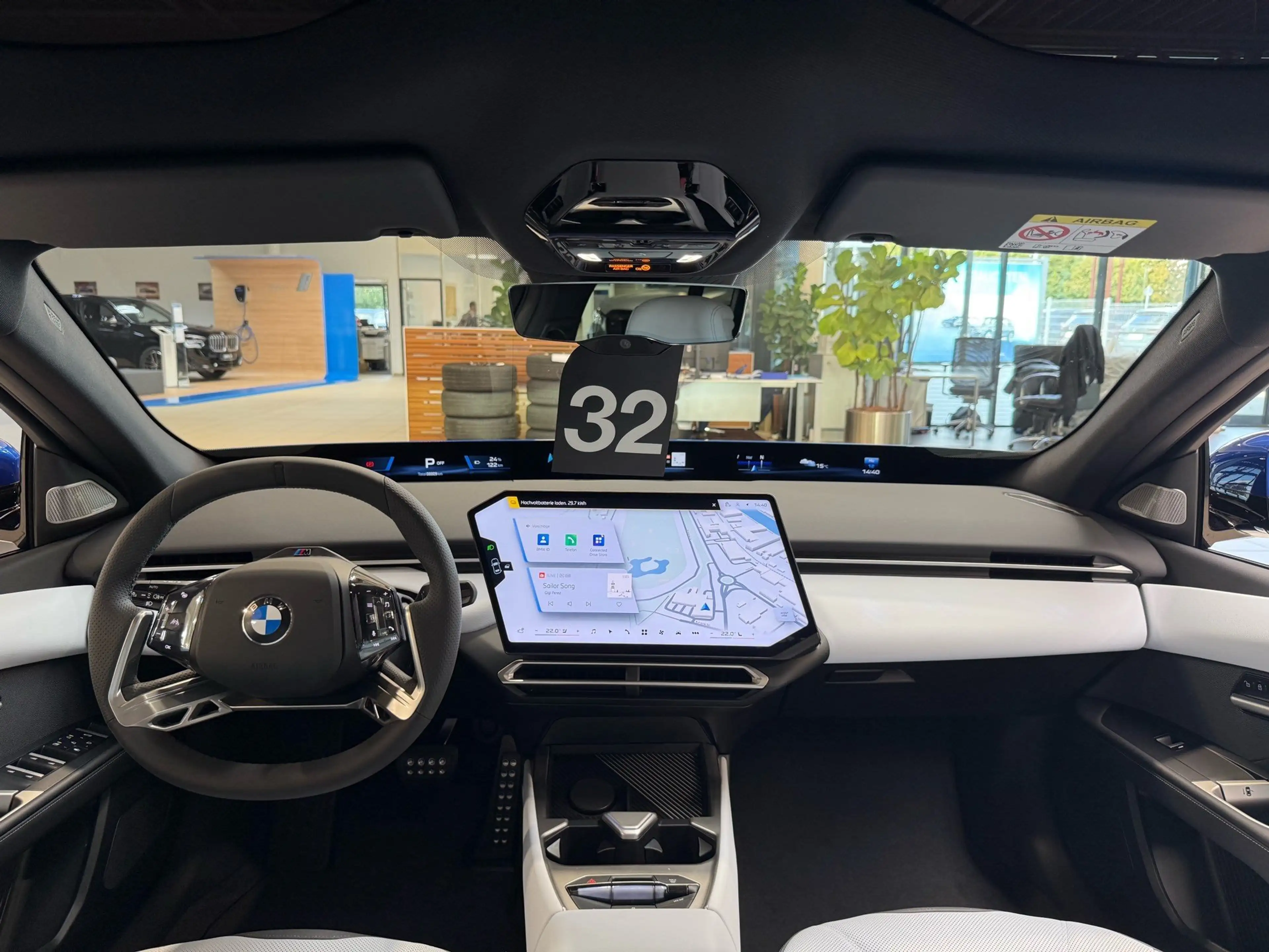 BMW i3 50 xDrive M Sportpaket 20"AHK 3D HUD Inno Pano — photo 6