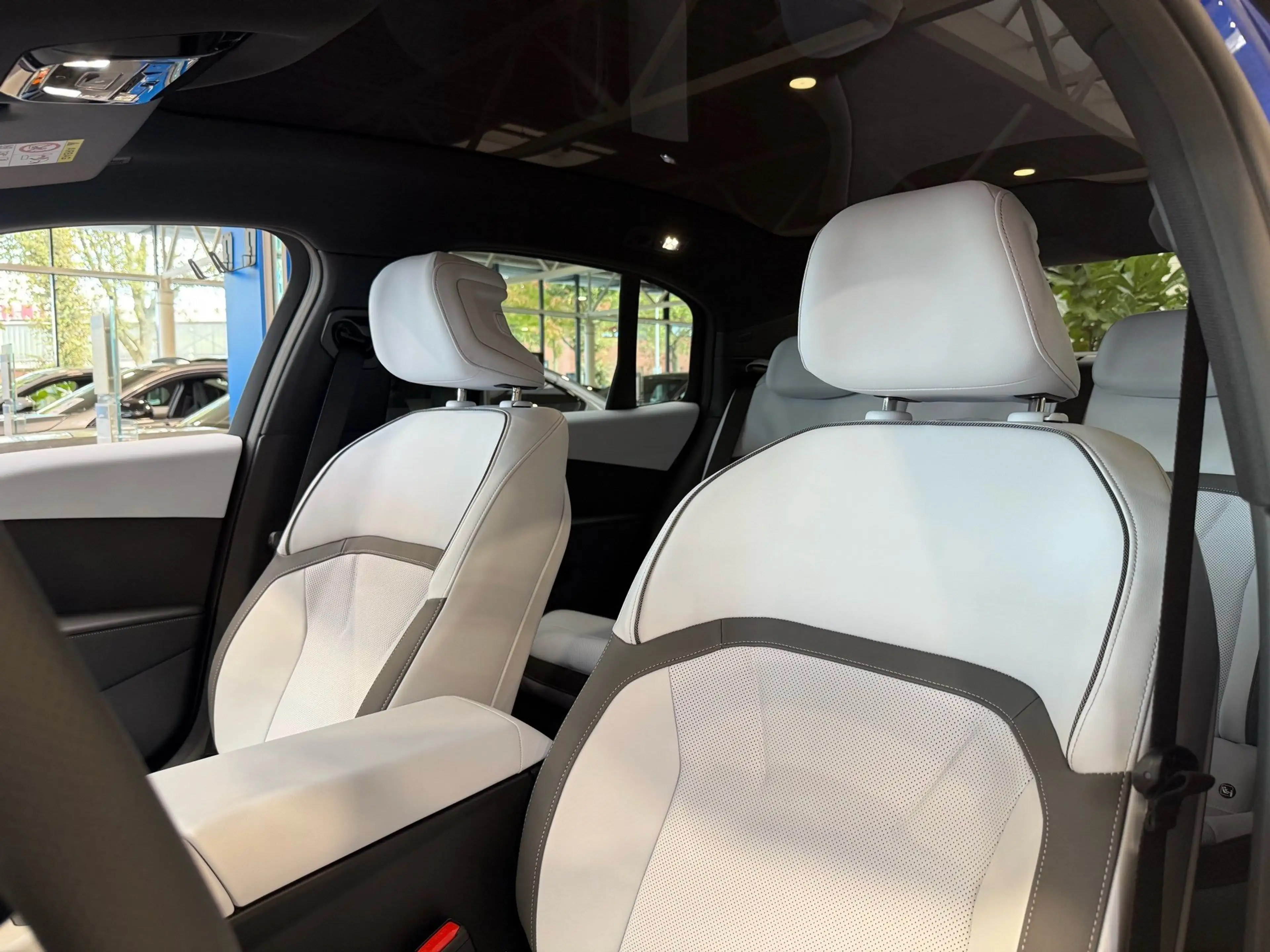 BMW i3 50 xDrive M Sportpaket 20"AHK 3D HUD Inno Pano — photo 5