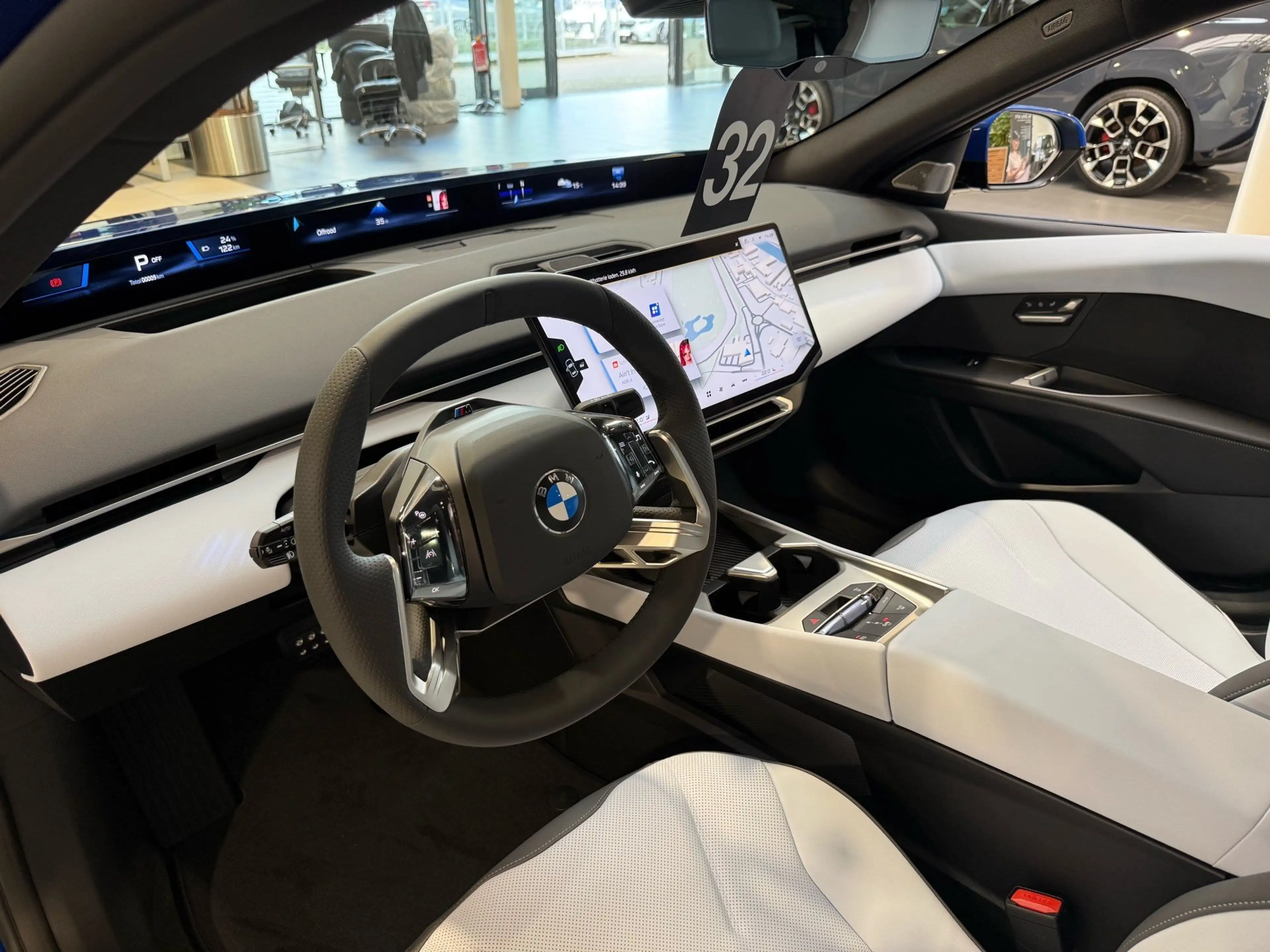 BMW i3 50 xDrive M Sportpaket 20"AHK 3D HUD Inno Pano — photo 4