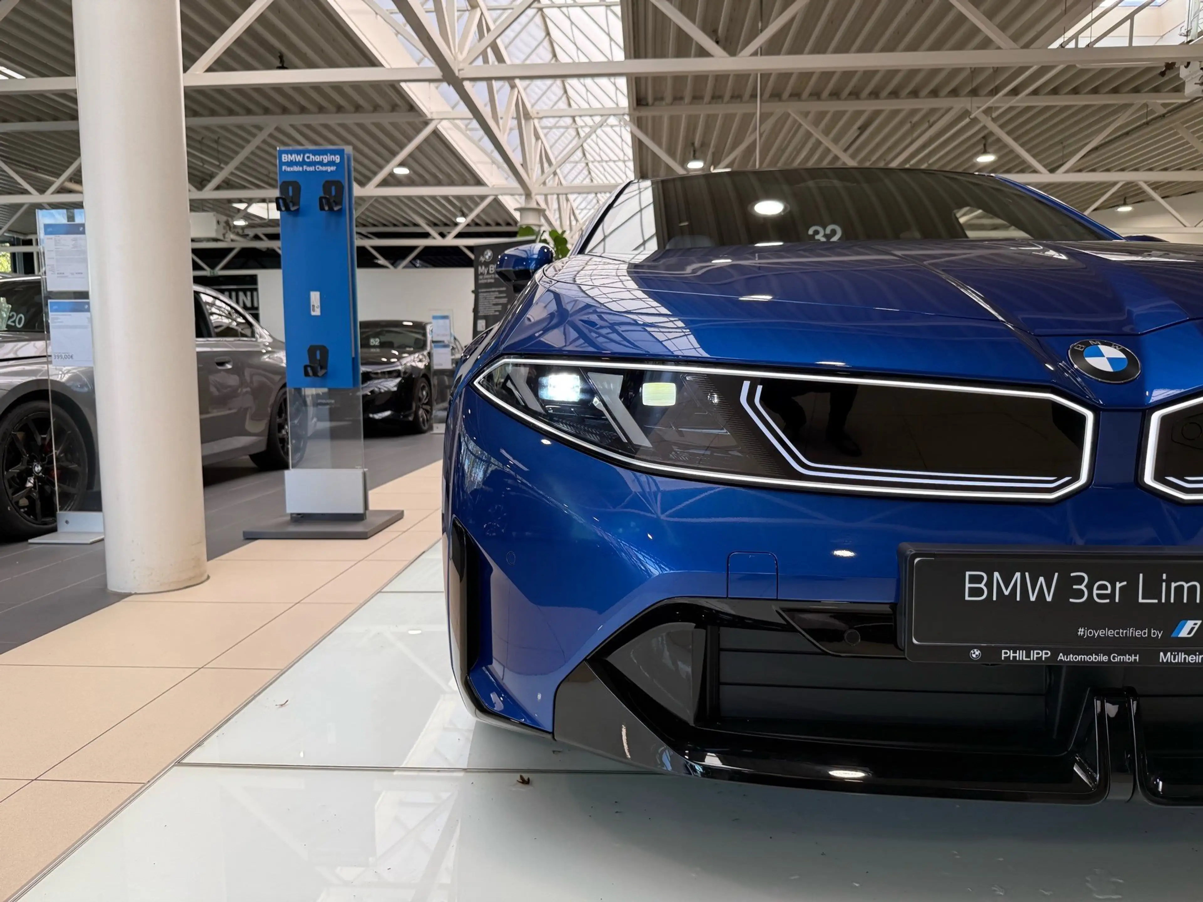 BMW i3 50 xDrive M Sportpaket 20"AHK 3D HUD Inno Pano — photo 22