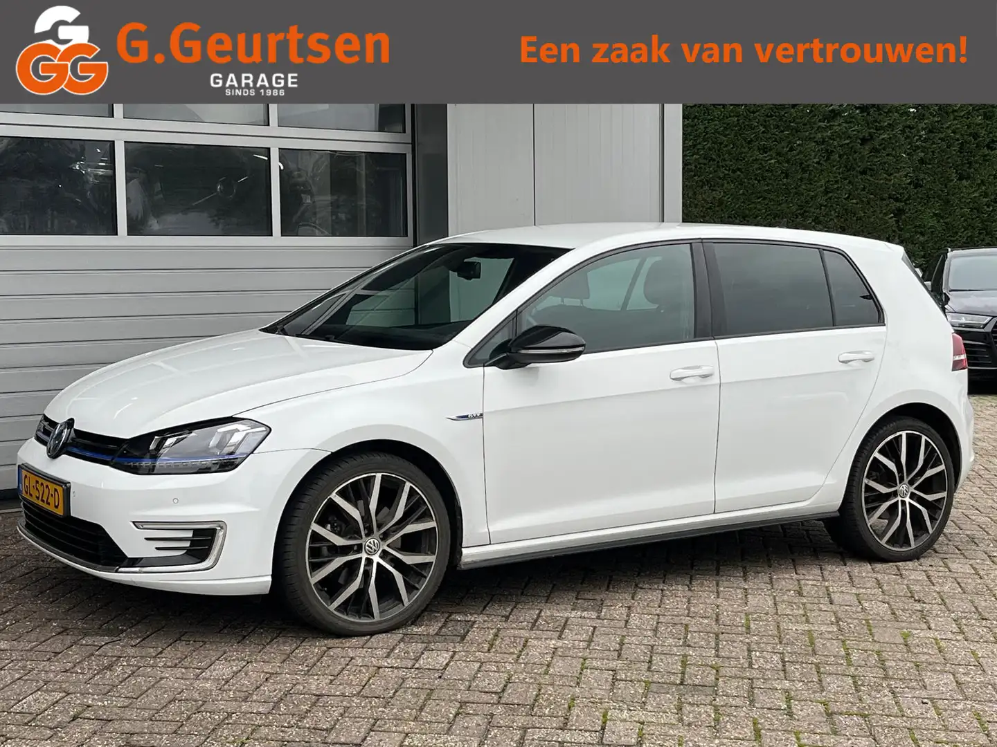 Volkswagen Golf GTE 1.4 TSI Wit - 1
