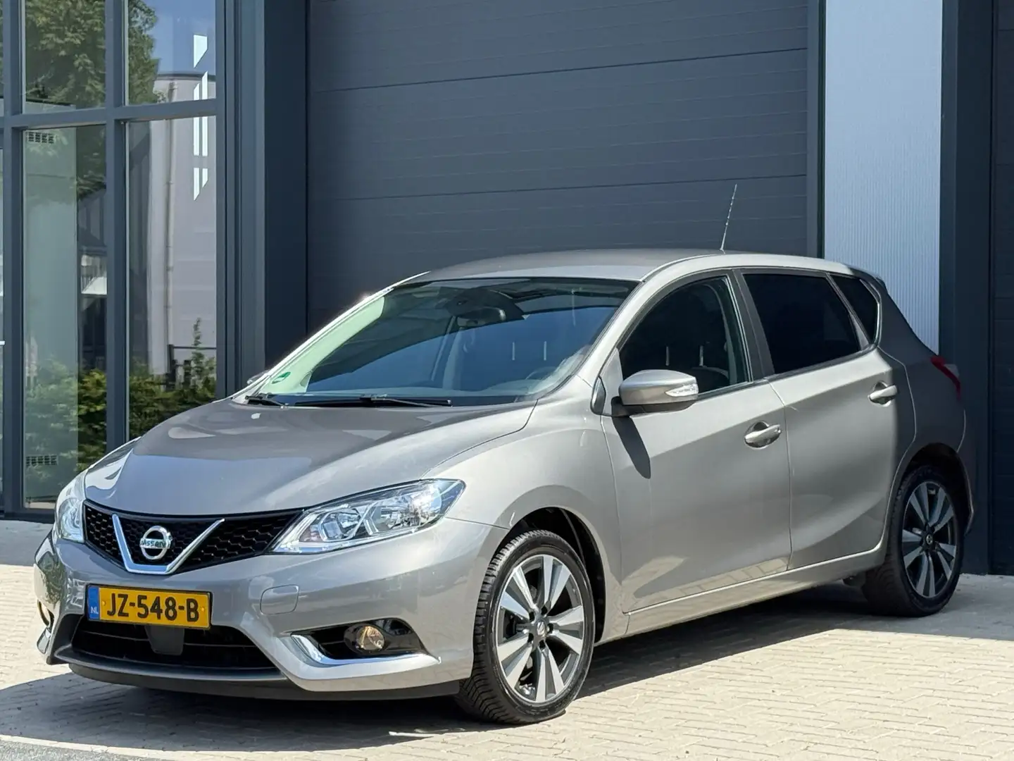 Nissan Pulsar 1.2 DIG-T N-Connecta / Keyless / Trekhaak APK Grijs - 2