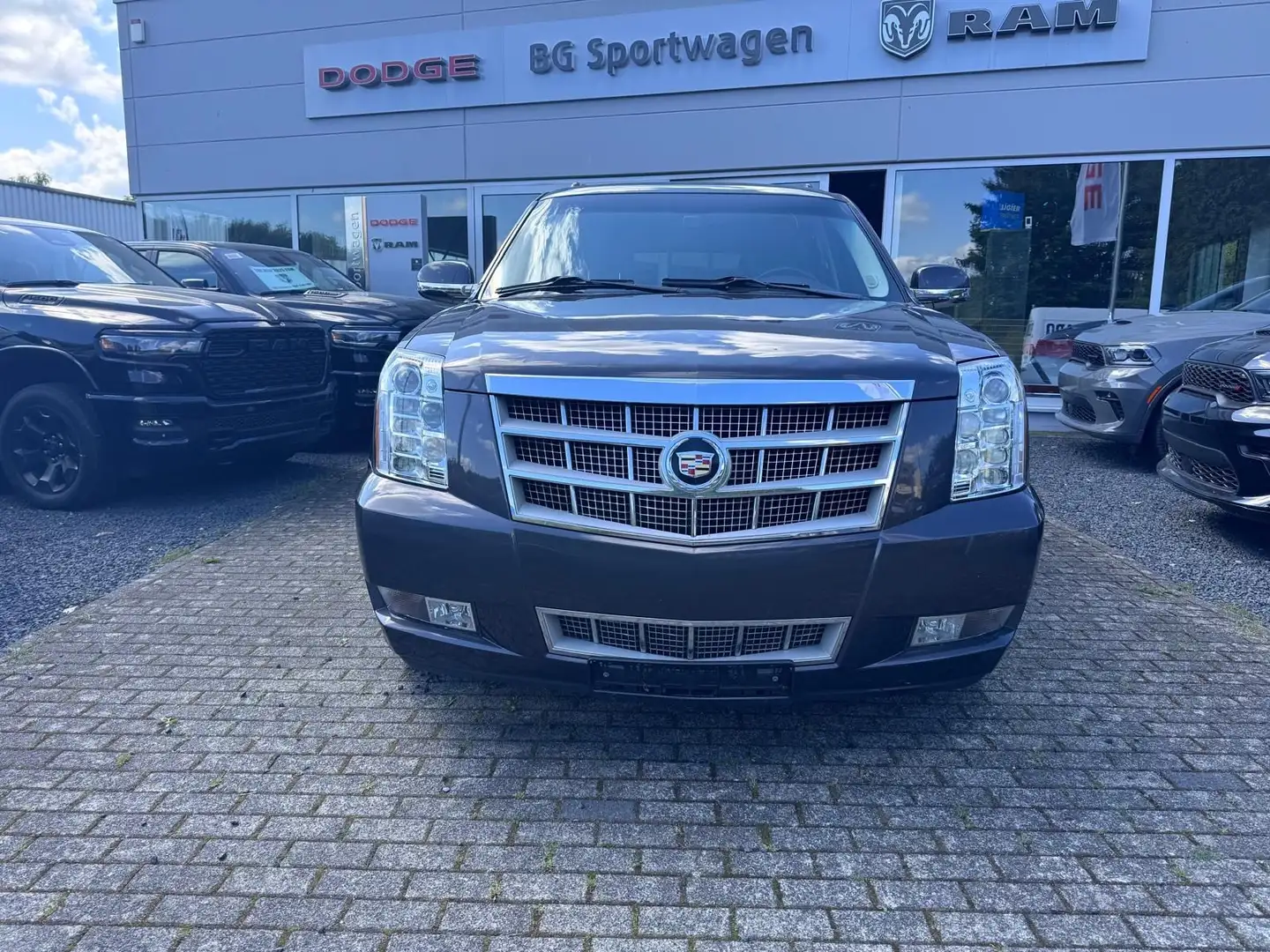 Cadillac Escalade ESV Platinum*Navi*LPG* Grau - 2