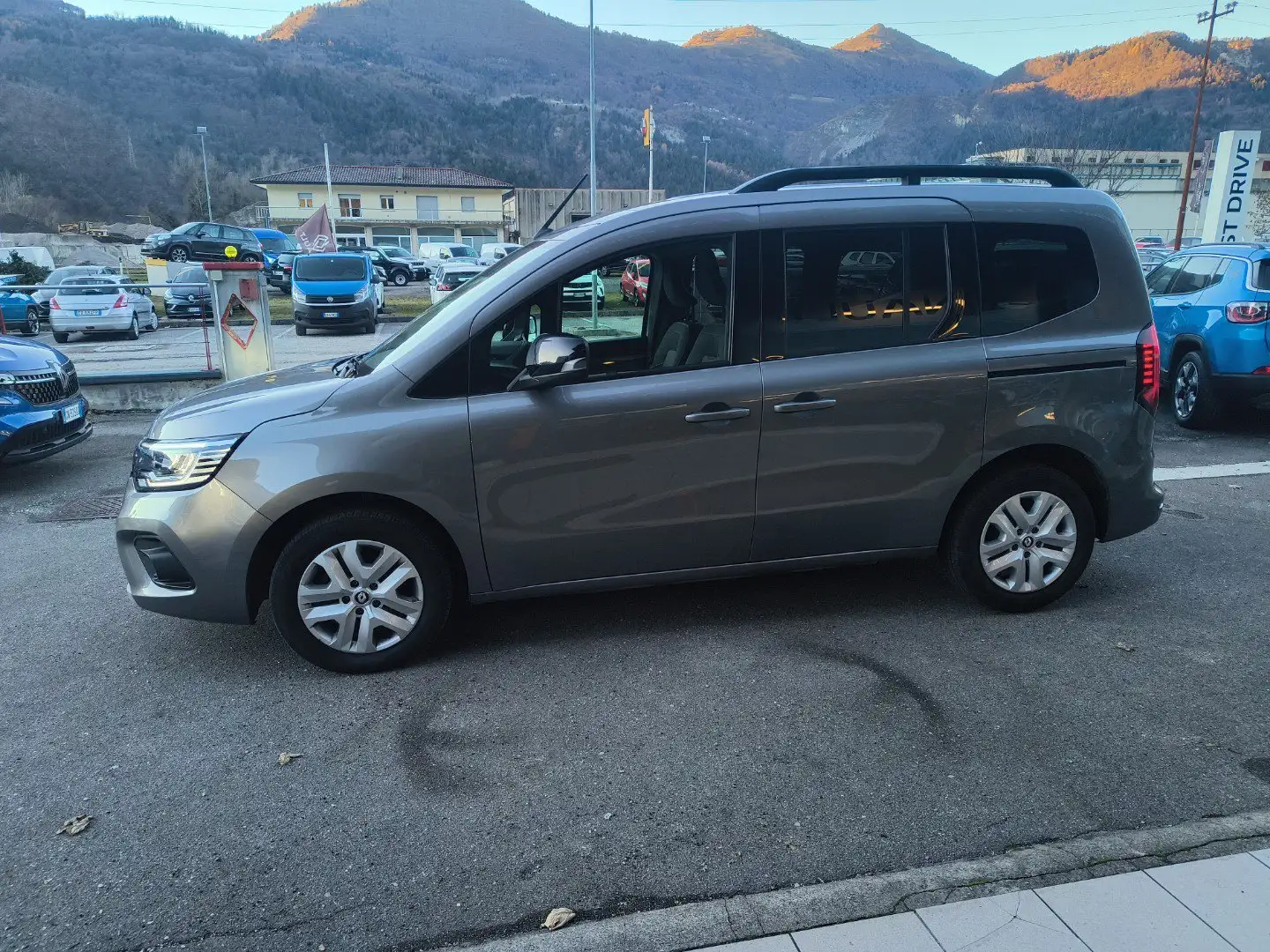 Renault Kangoo Kangoo 1.3 TCe 130CV Equilibre Gris - 2