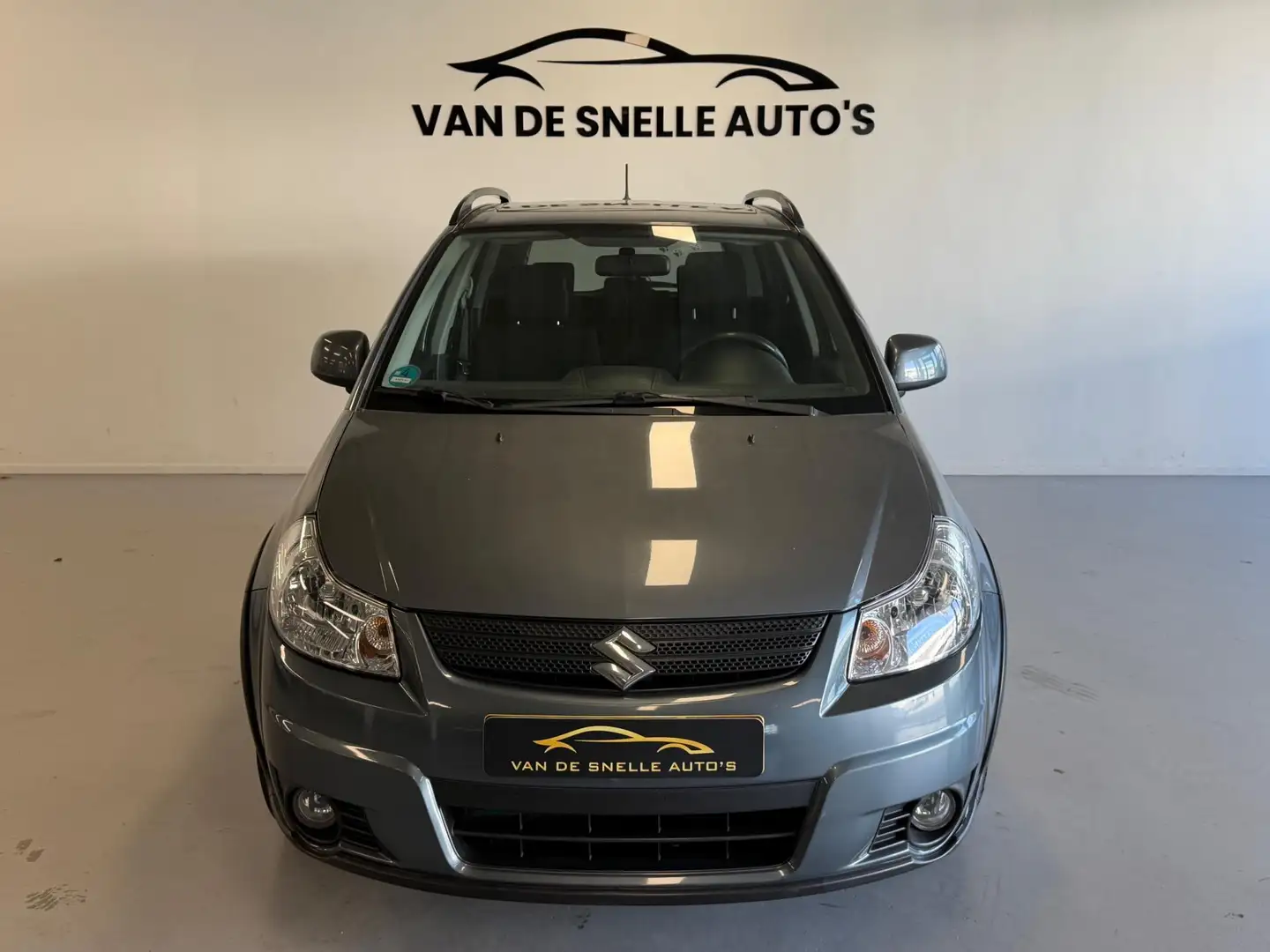 Suzuki SX4 1.6 Comfort KEYLESS/AIRCO/STOELVERWARMING Grijs - 2