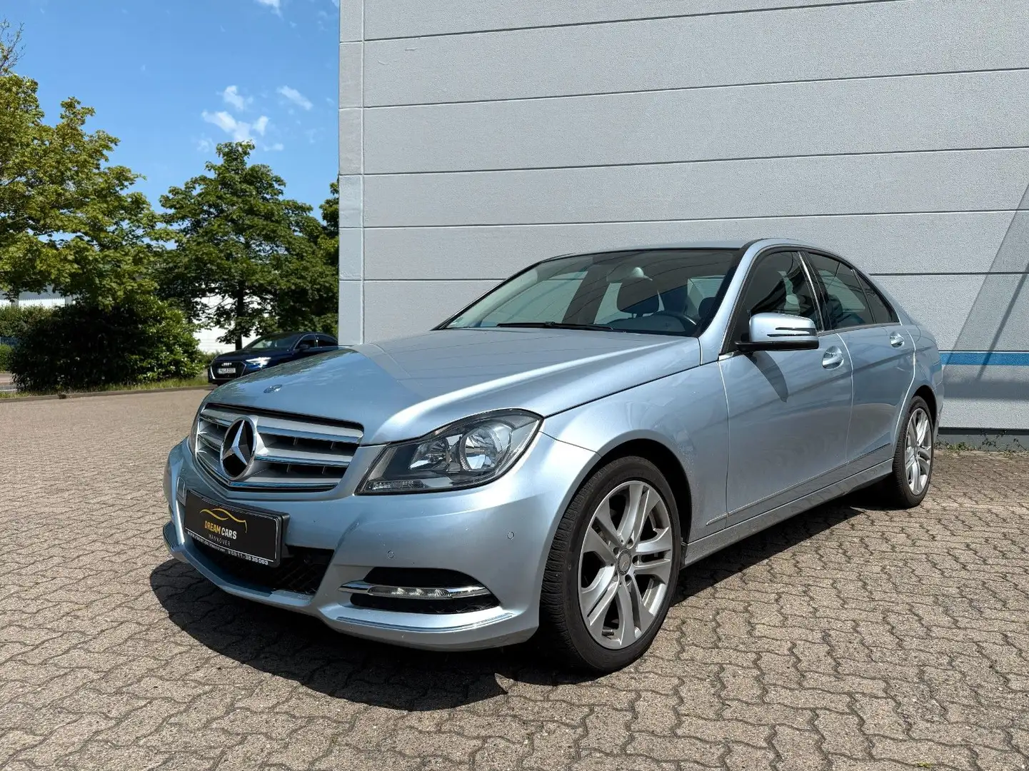 Mercedes-Benz C 180 Lim. CGI BlueEfficiency Avantgarde*NAVI*BT Silber - 1