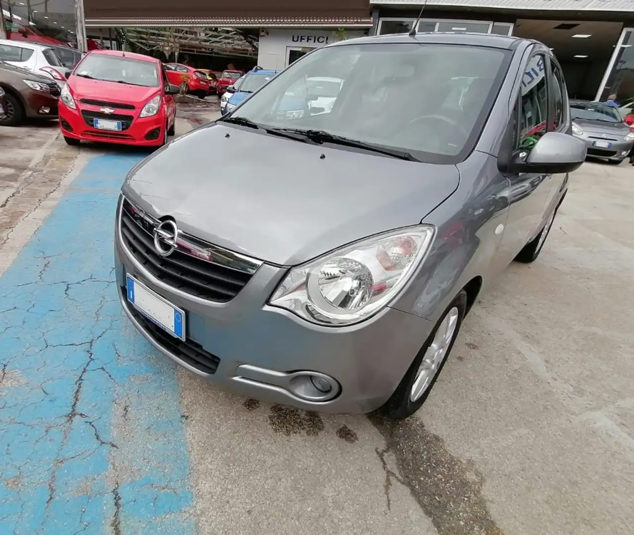 Opel Agila 1.2 16V 94cv EDITION AUTOMATIC Grau - 1