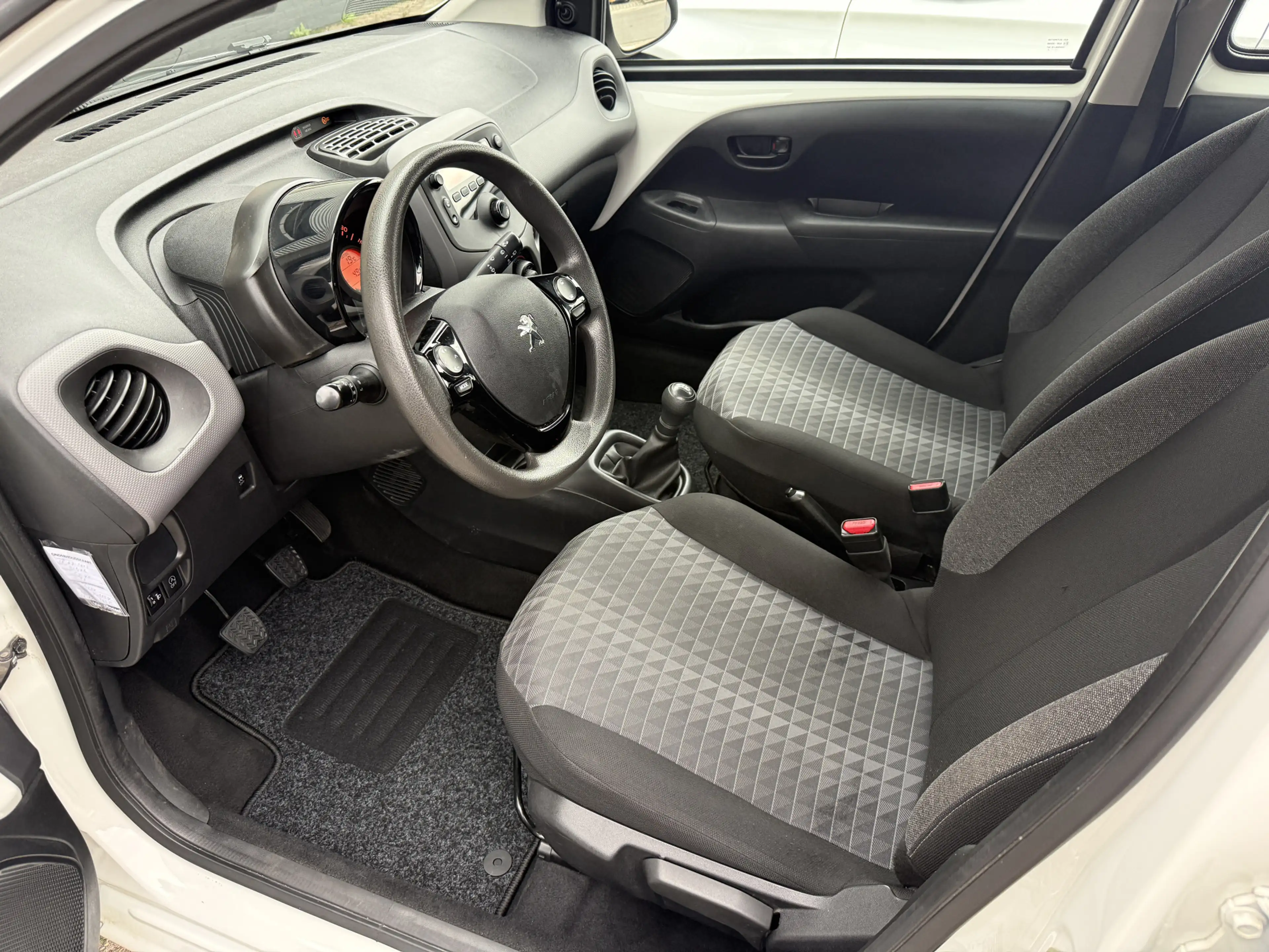 Peugeot 108 1.0 e-VTi Active incl. BTW — photo 11
