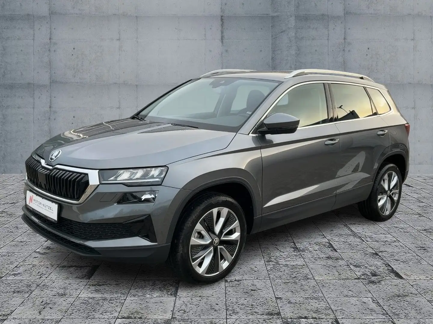 Skoda Karoq 1.5 TSI DSG SELECTION LED+ACC+APP+SHZ+18" Grau - 2