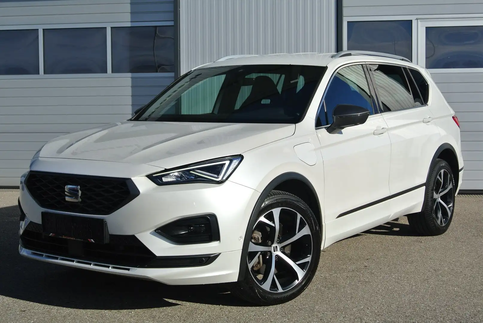 SEAT Tarraco 245 e-Hybrid DSG ** FR ** LEDER * AHK * Blanc - 1