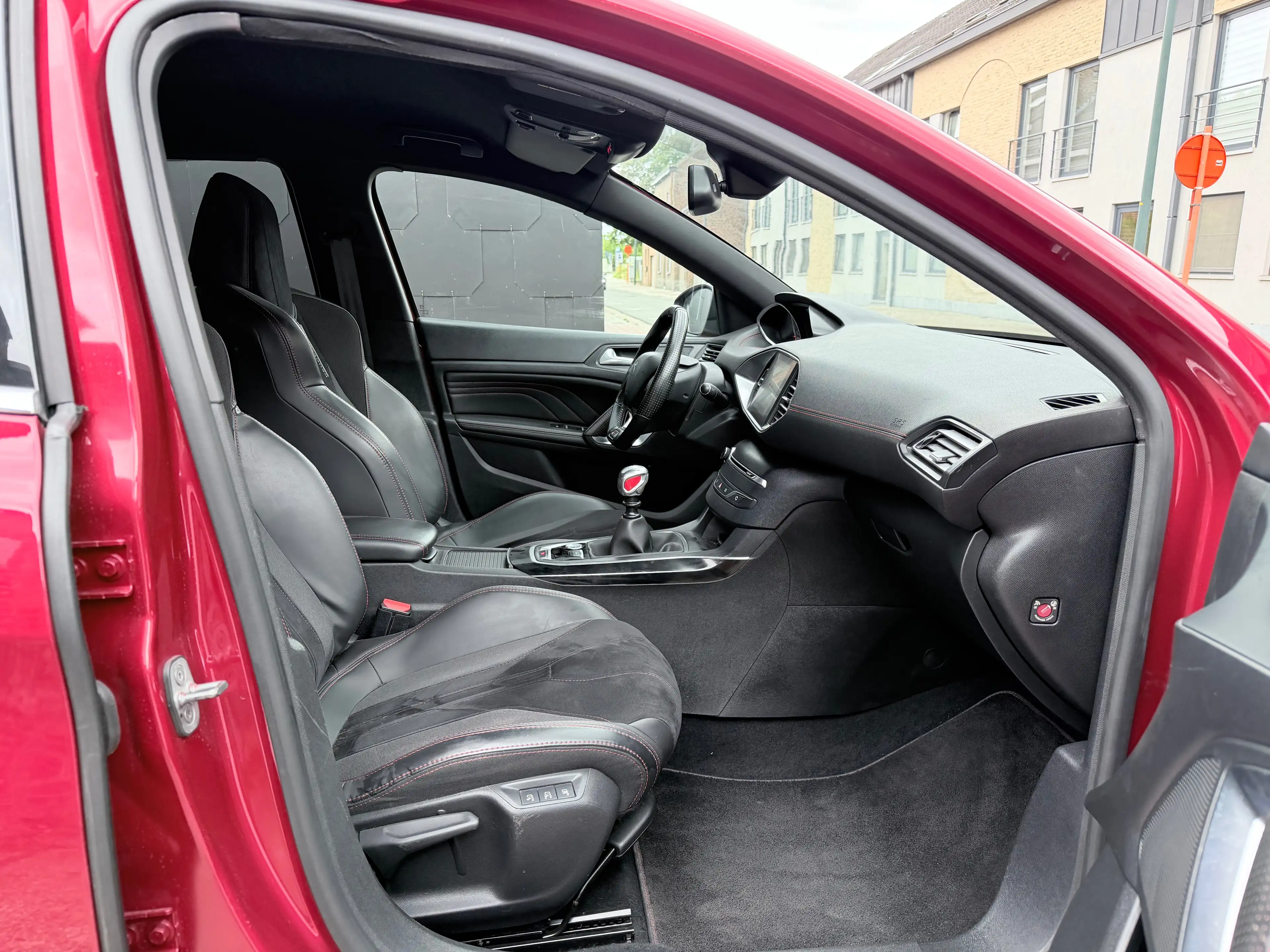 Peugeot 308 1.6 GTI EDITION SPORT  | NAVI | CRUISE | CAMERA — photo 8