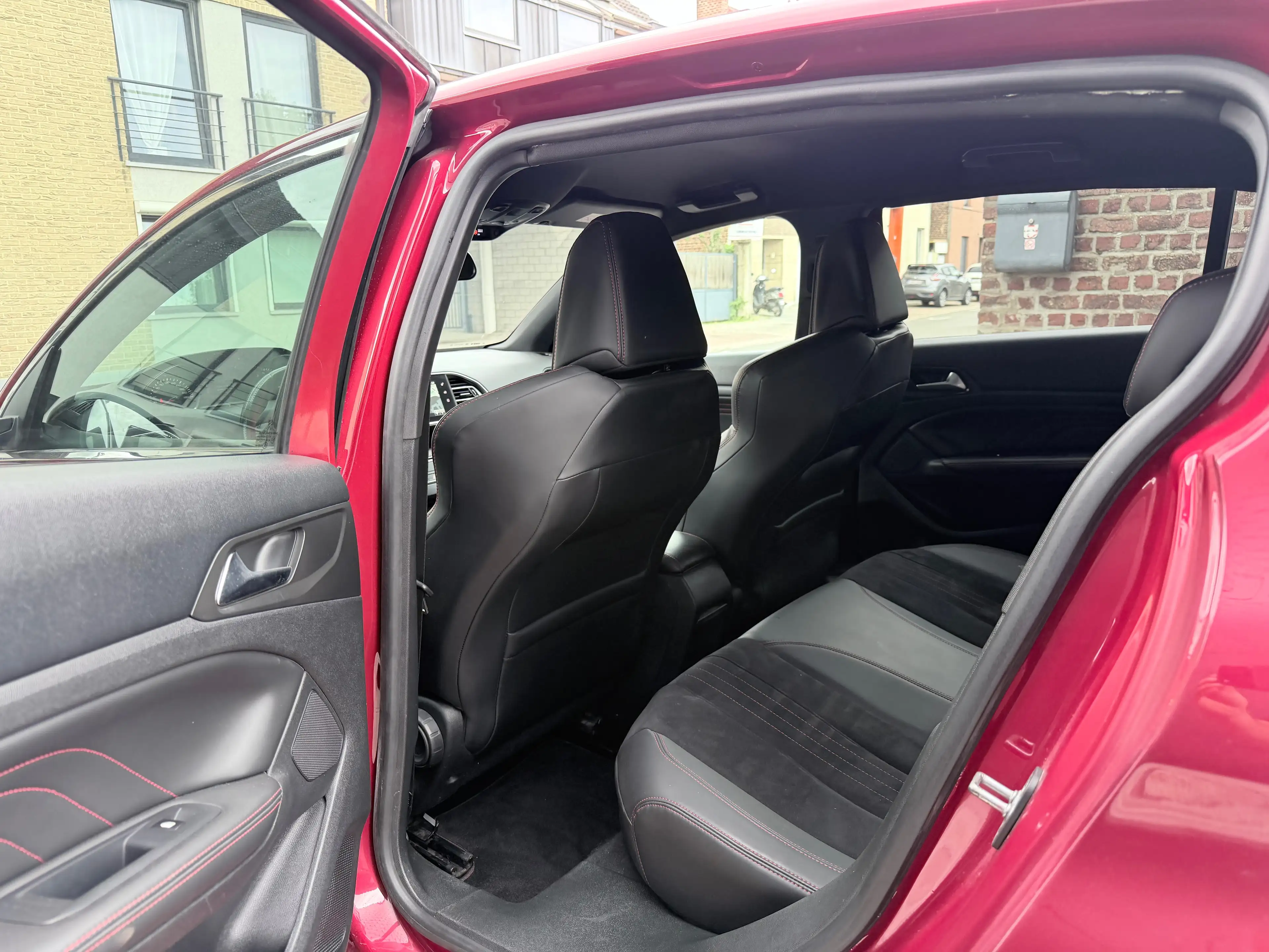 Peugeot 308 1.6 GTI EDITION SPORT  | NAVI | CRUISE | CAMERA — photo 6