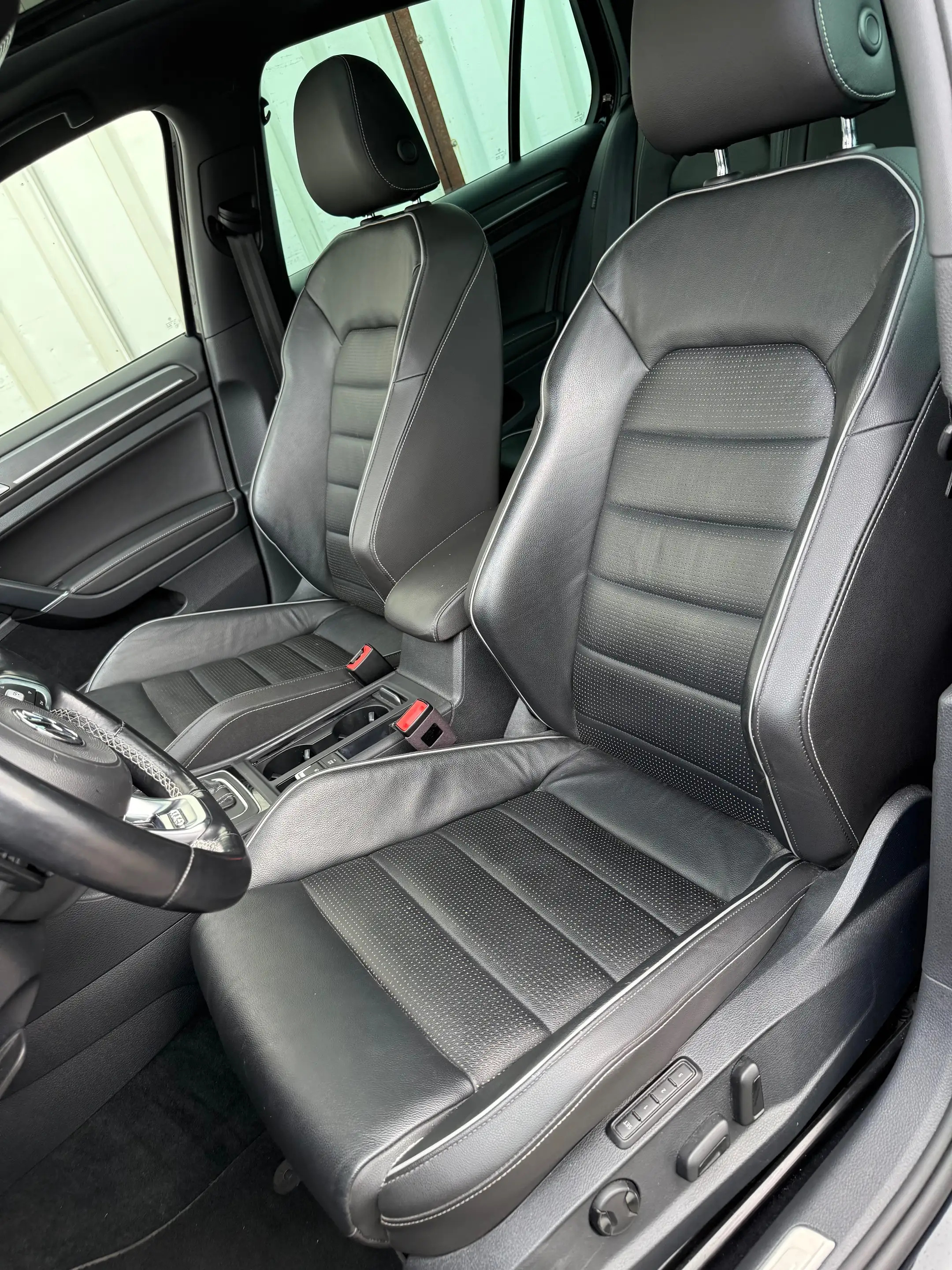 Volkswagen Golf GTD GTD BMT Automatik*Vollausstattung*Pano*Kamera* — photo 9