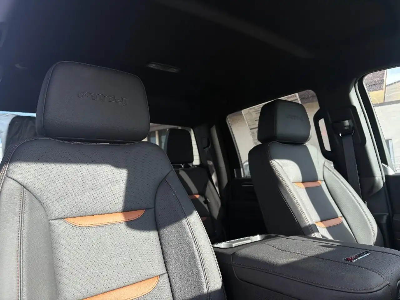 GMC Sierra 2500HD снимка GMC Sierra 2500HD