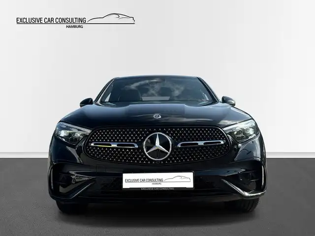 Mercedes-Benz GLC 200 view 2