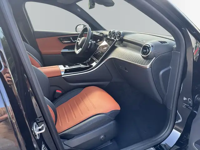 Mercedes-Benz GLC 200 view 9