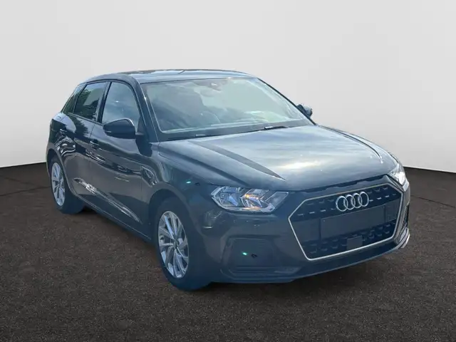 Audi A1 view 3