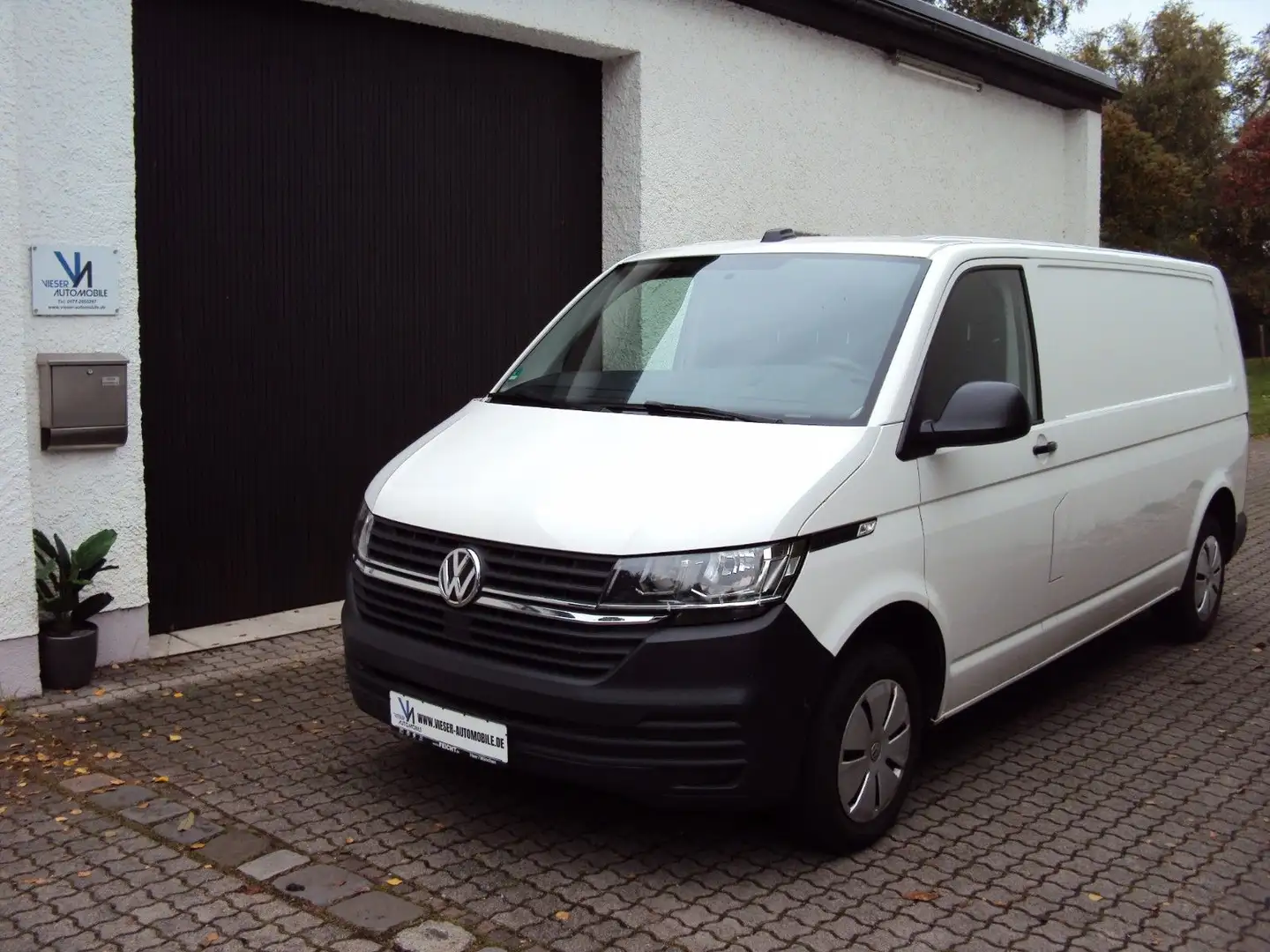 Volkswagen T6.1 Transporter Kasten lang DSG Klima AHK Navi Blanc - 1