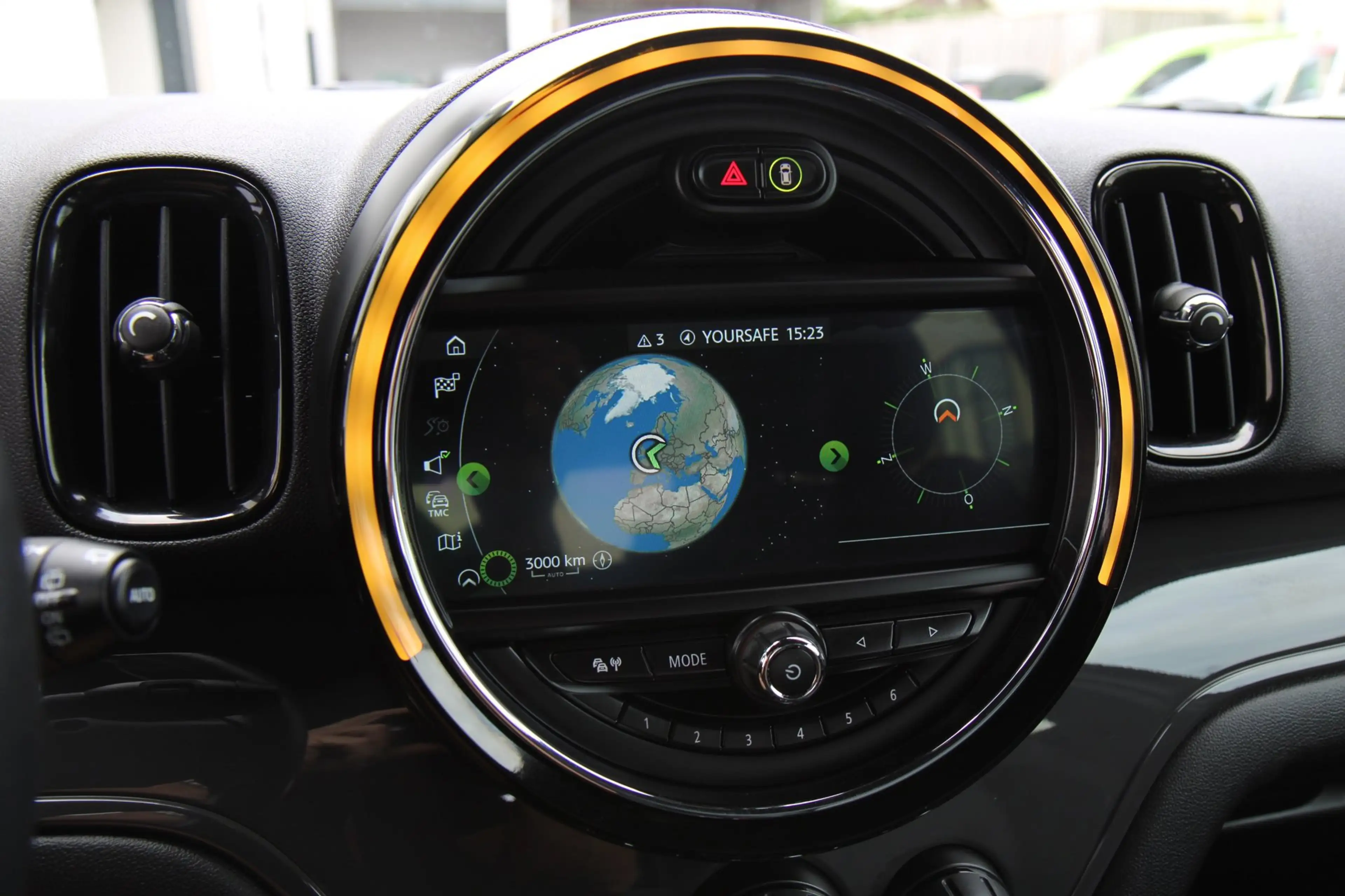 MINI Cooper Countryman 1.5 Navi Led Leder Keyless Cruise !! — photo 18