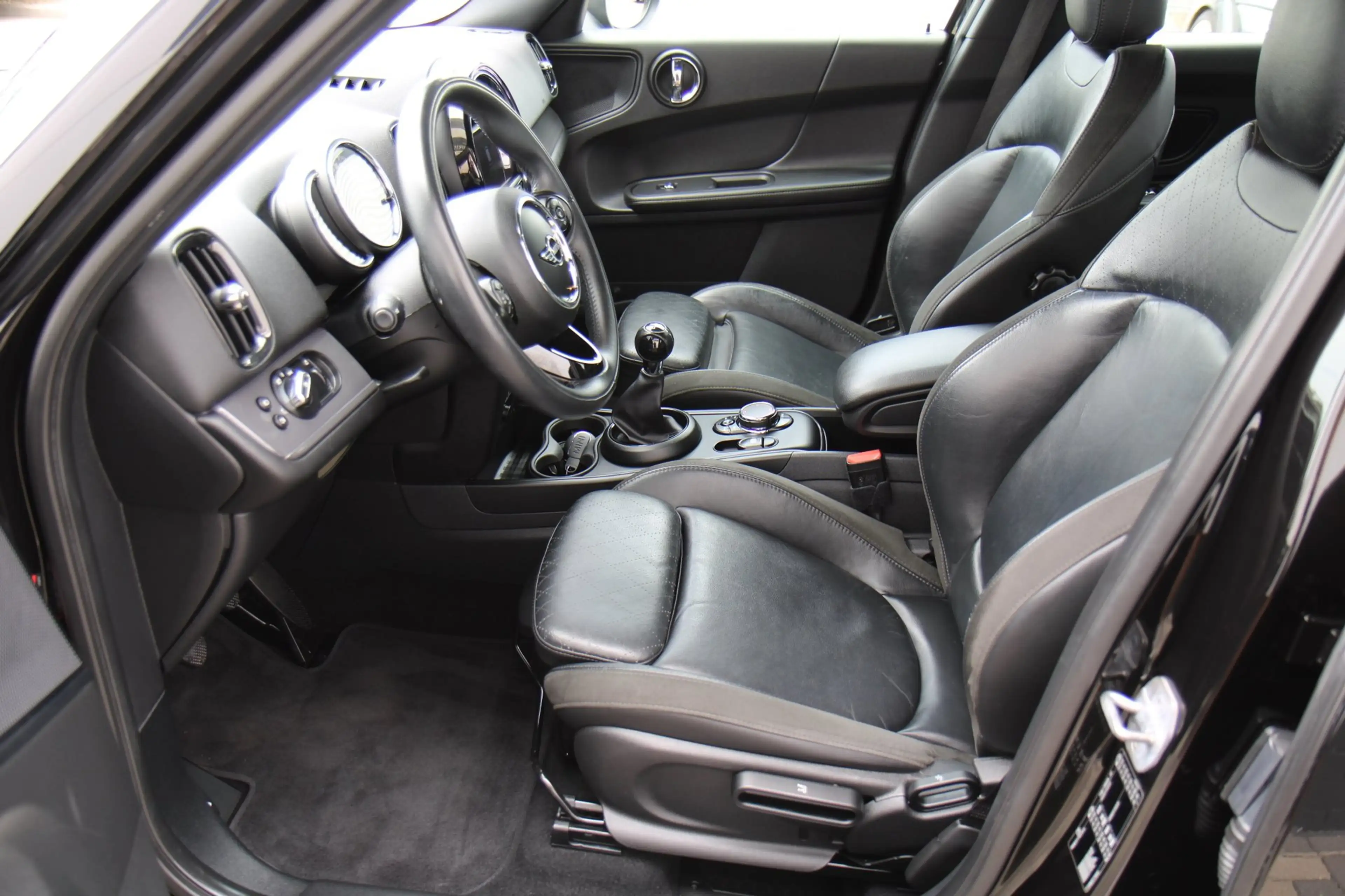 MINI Cooper Countryman 1.5 Navi Led Leder Keyless Cruise !! — photo 8
