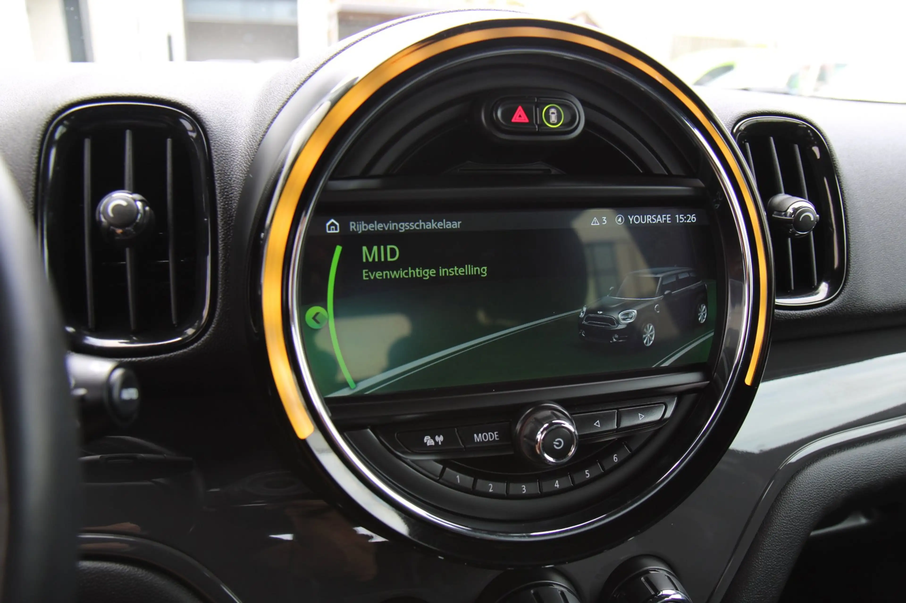 MINI Cooper Countryman 1.5 Navi Led Leder Keyless Cruise !! — photo 23