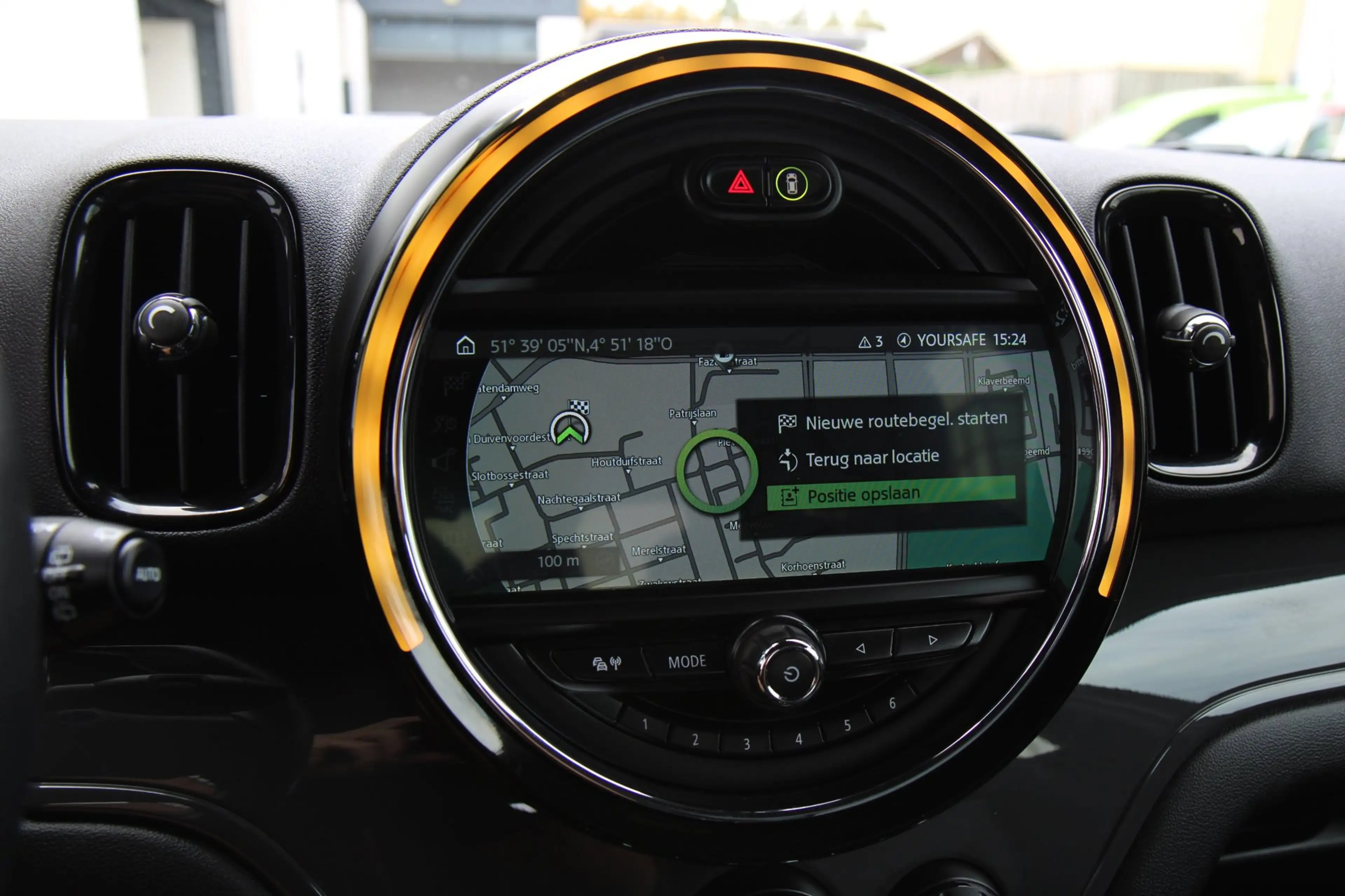 MINI Cooper Countryman 1.5 Navi Led Leder Keyless Cruise !! — photo 21